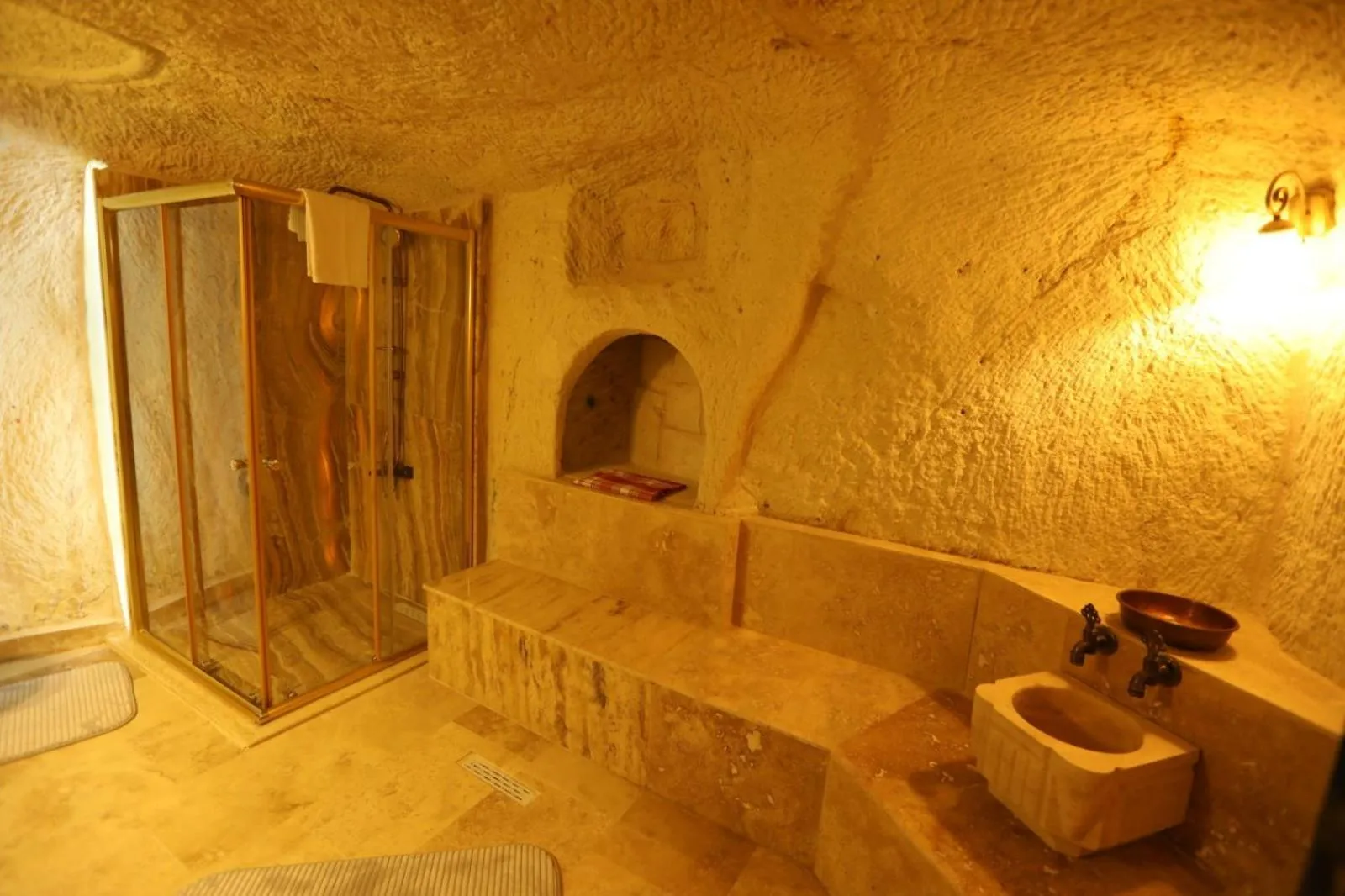 Steam room in Hancı Cave Hotel