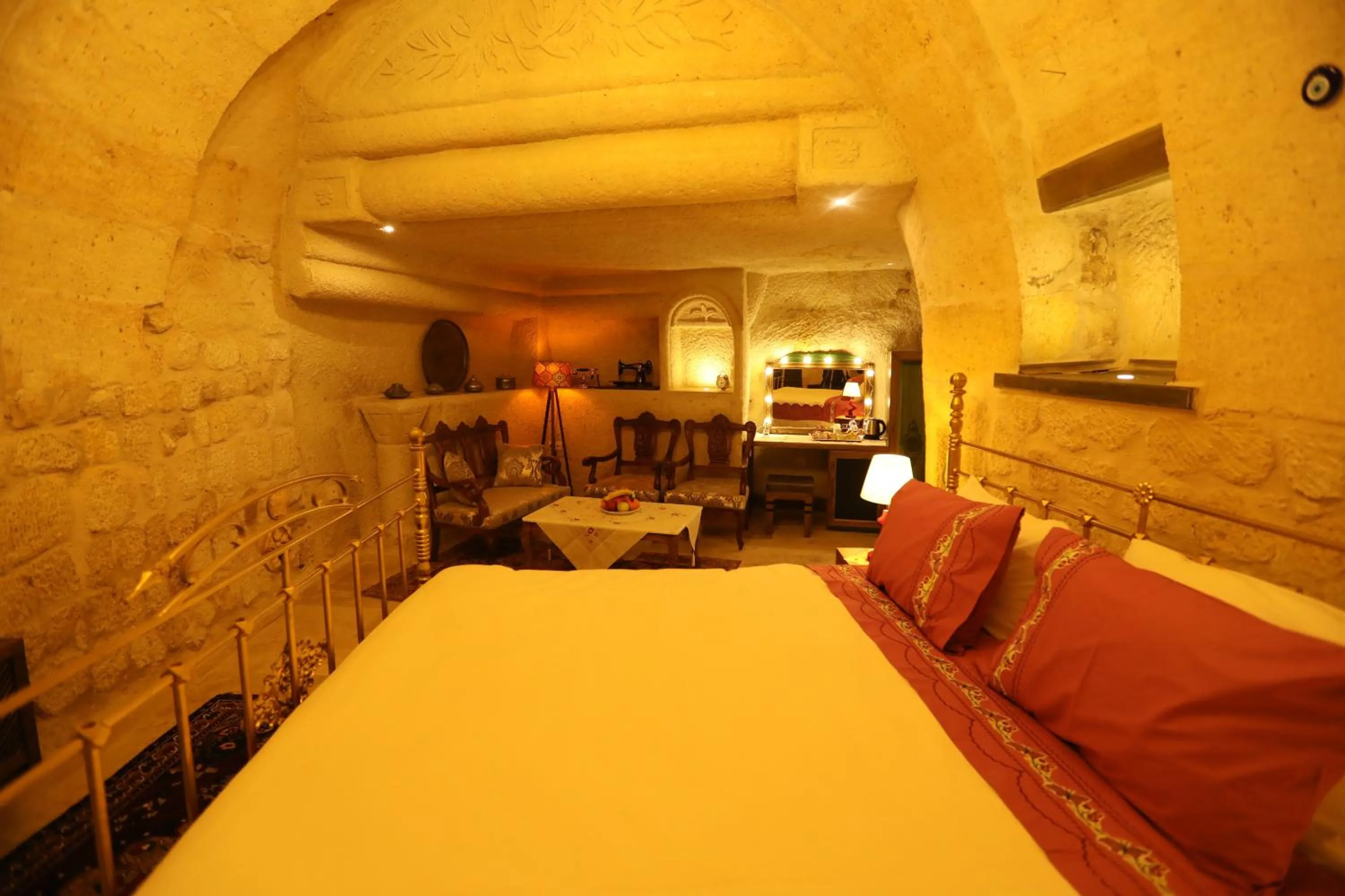 Living room in Hancı Cave Hotel
