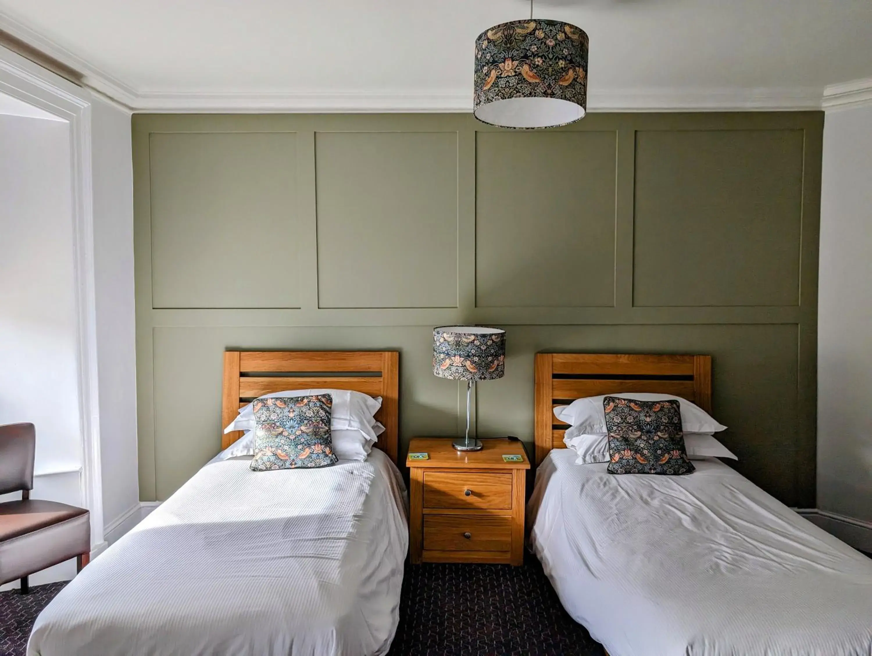 Large Twin Room in The White Hart Inn, Hawes Large Twin Room in The White Hart Inn, Hawes