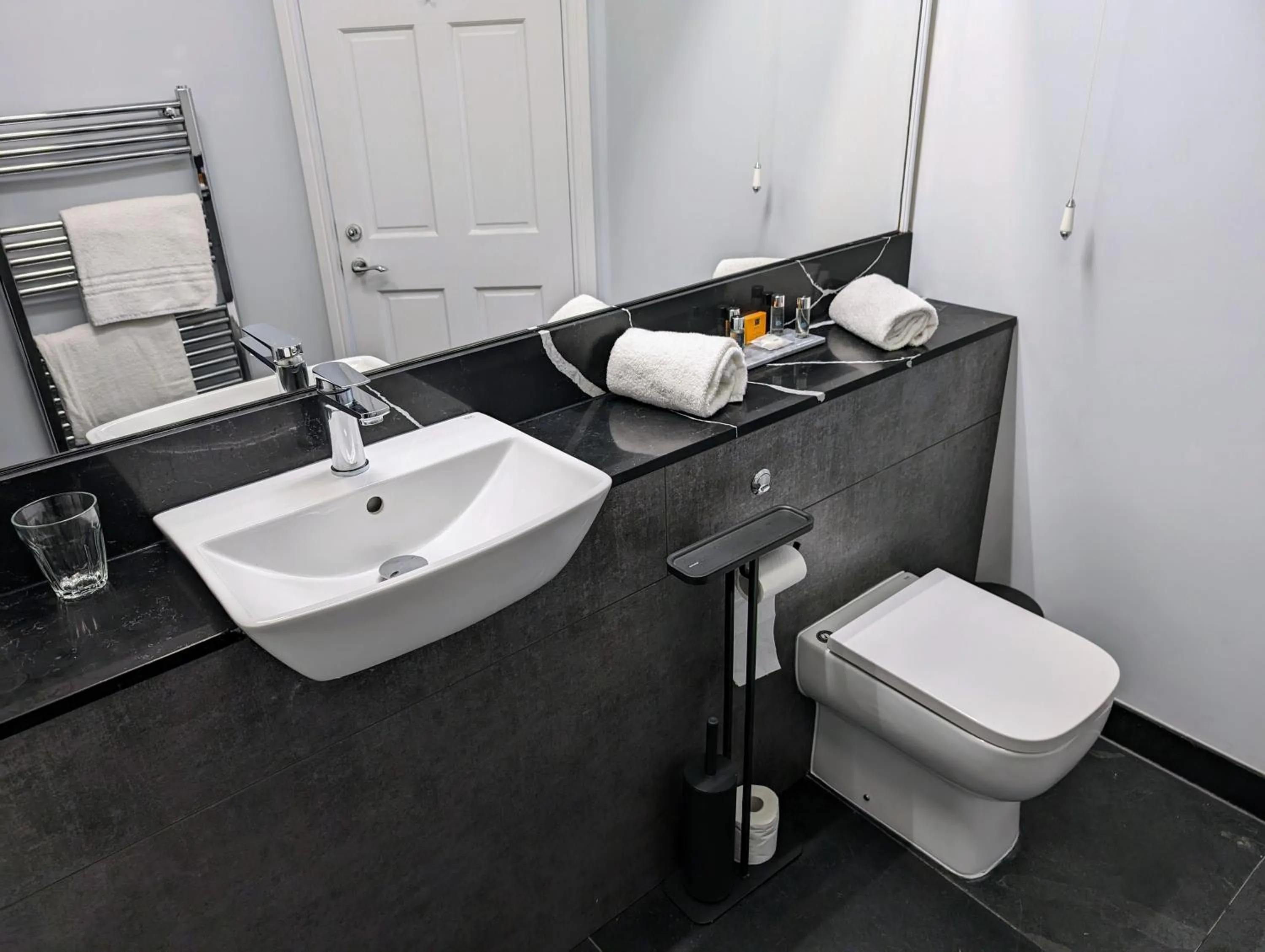 Toilet in The White Hart Inn, Hawes