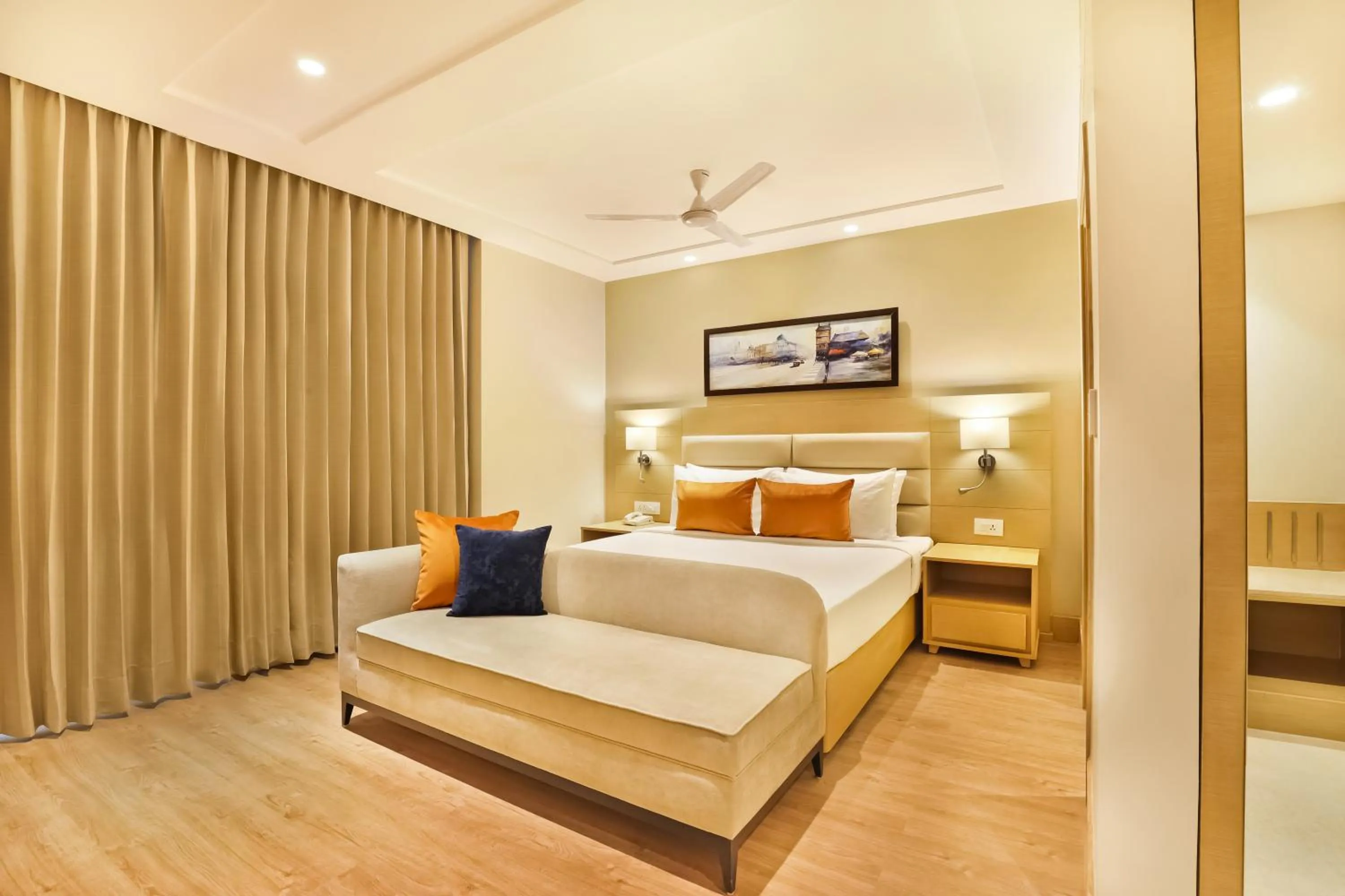 Photo of the whole room, Bed in Lemon Tree Hotel, Aligarh