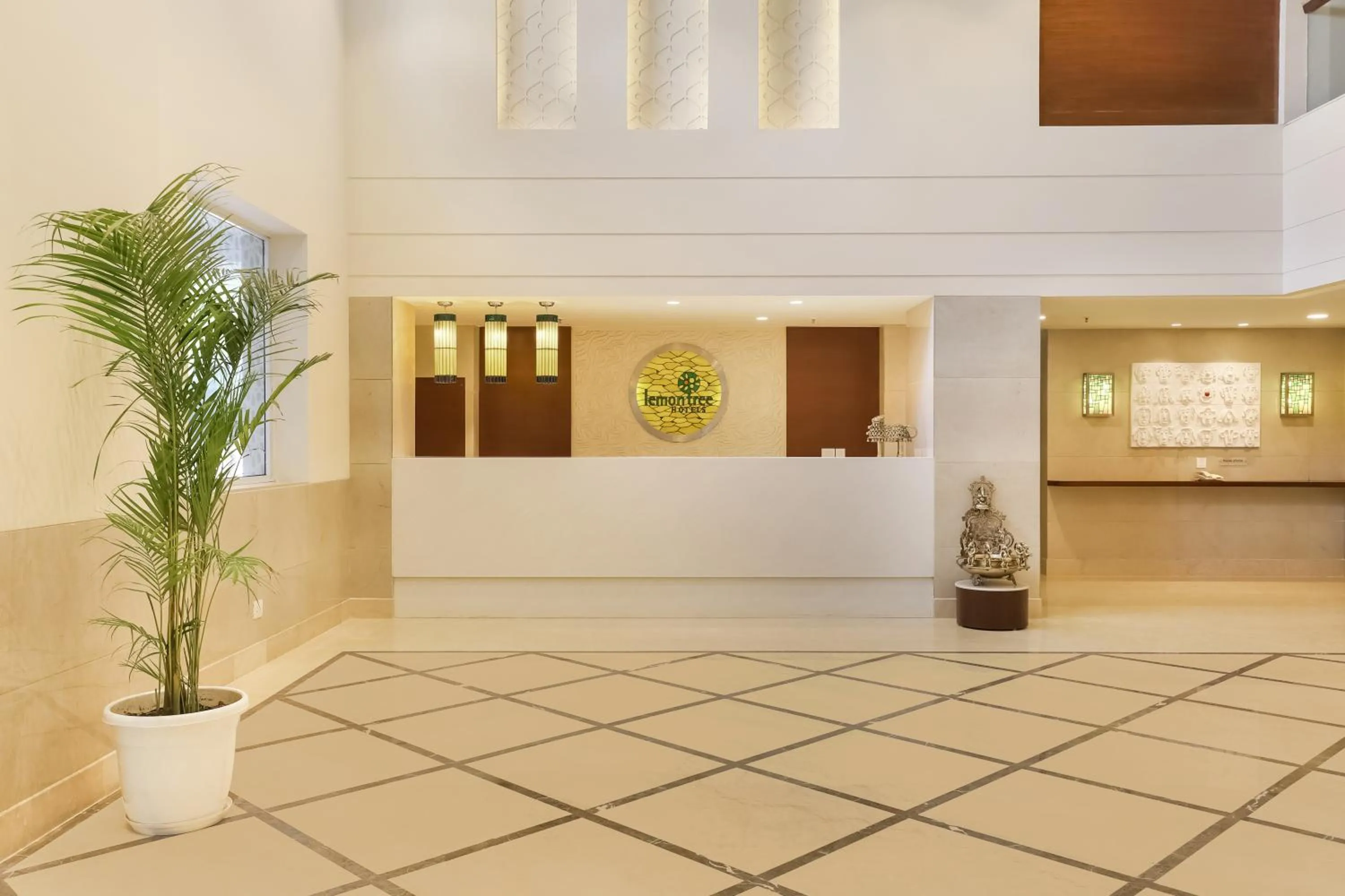 Lobby or reception in Lemon Tree Hotel, Aligarh