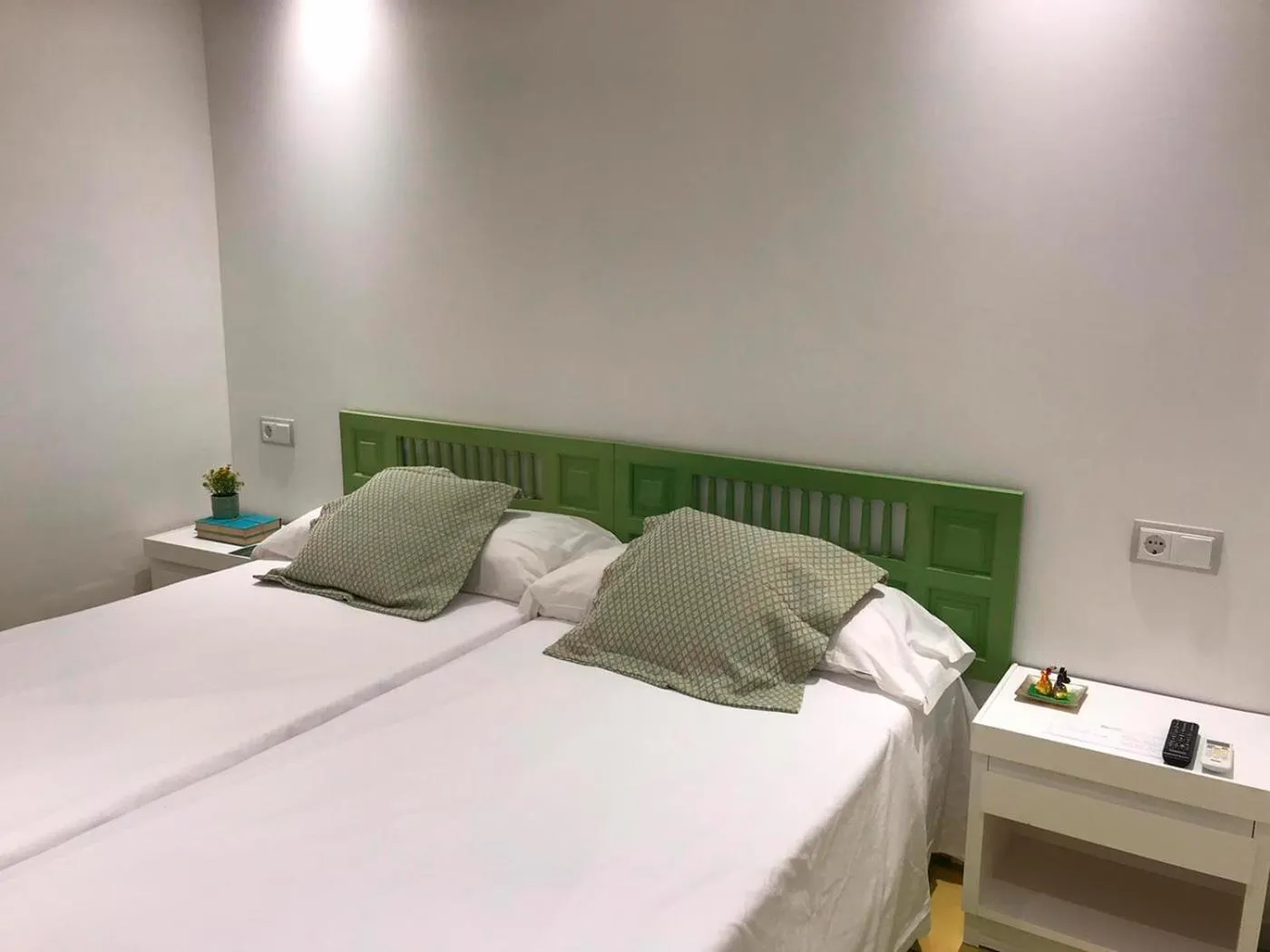 Other, Bed in Hostal León Dormido