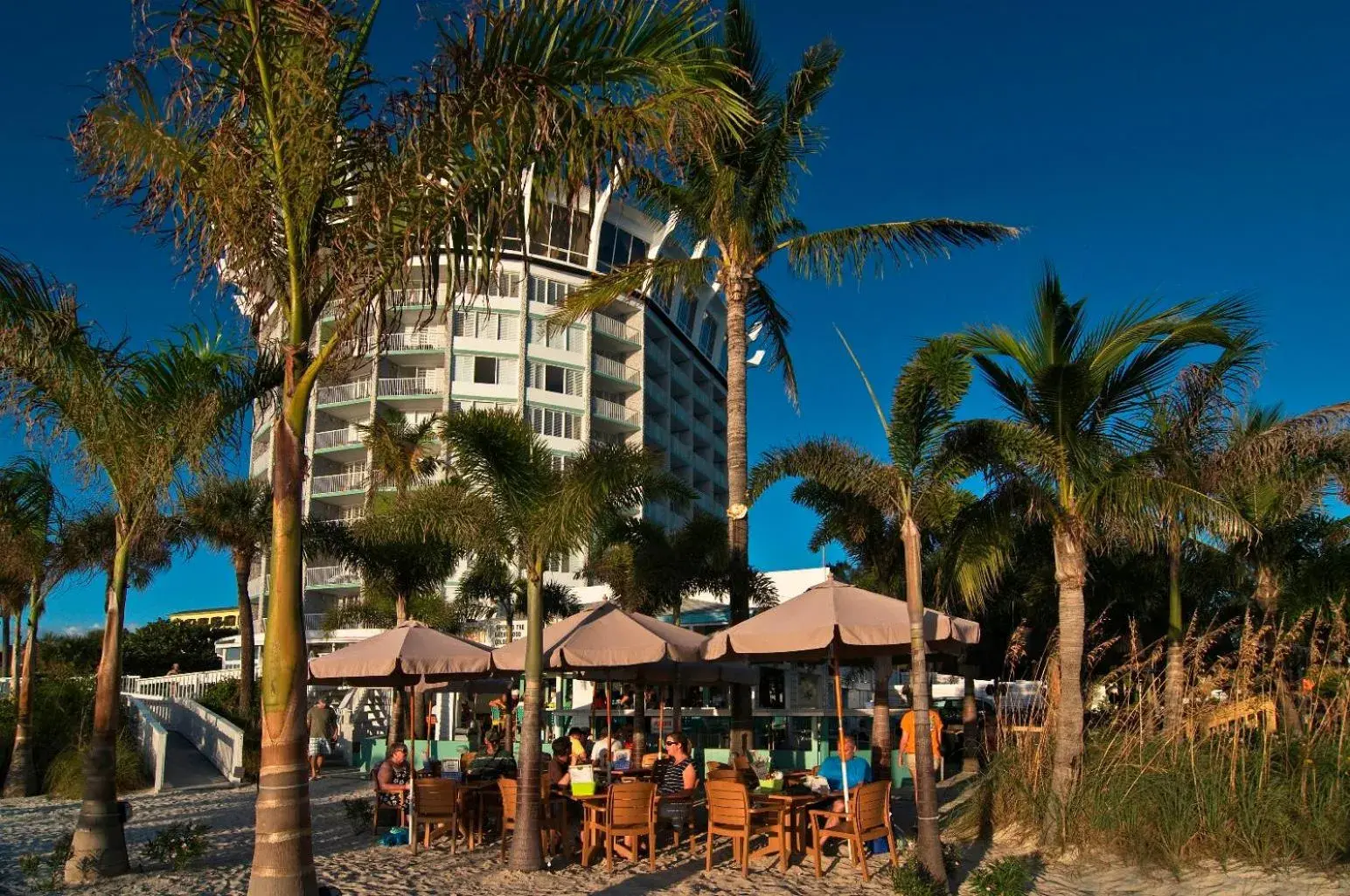 Restaurant/places to eat in Bellwether Beach Resort Restaurant/places to eat in Bellwether Beach Resort