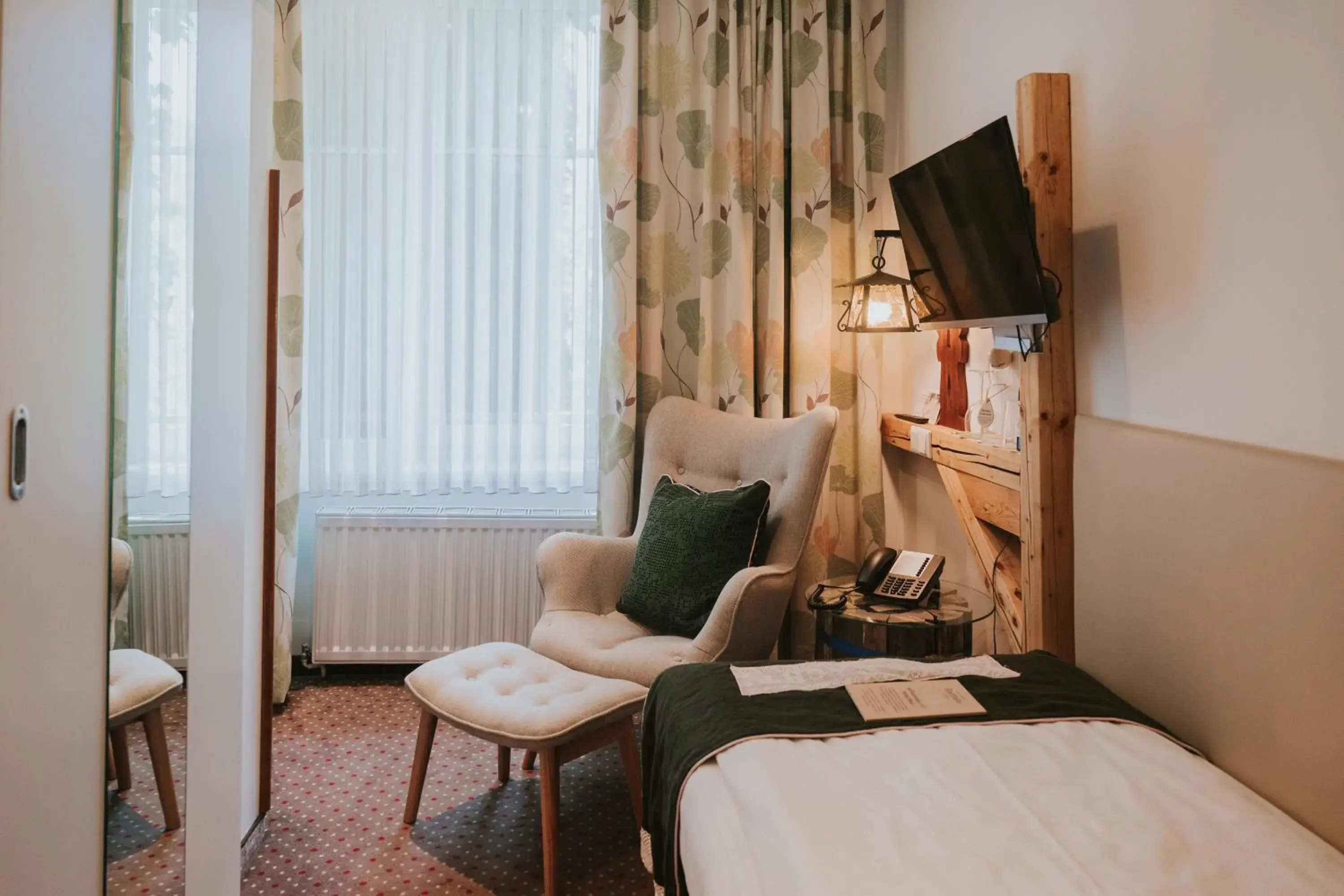 Budget Single Room in Boutiquehotel Stadthalle Budget Single Room in Boutiquehotel Stadthalle