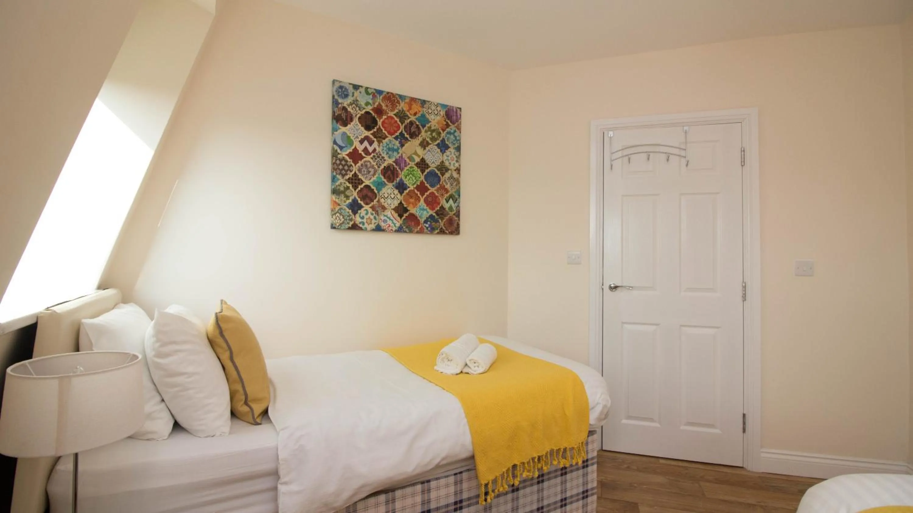 Other, Bed in StayZo Serviced Accommodation 16 Premier Lodge