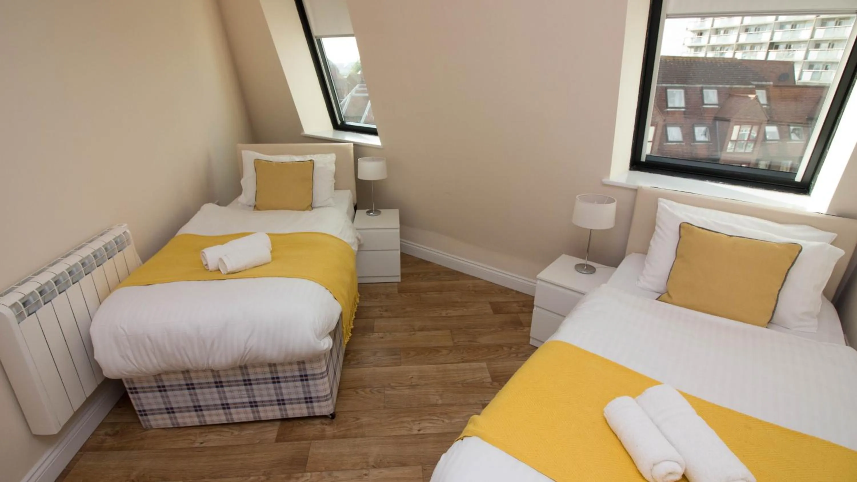 Other, Bed in StayZo Serviced Accommodation 16 Premier Lodge