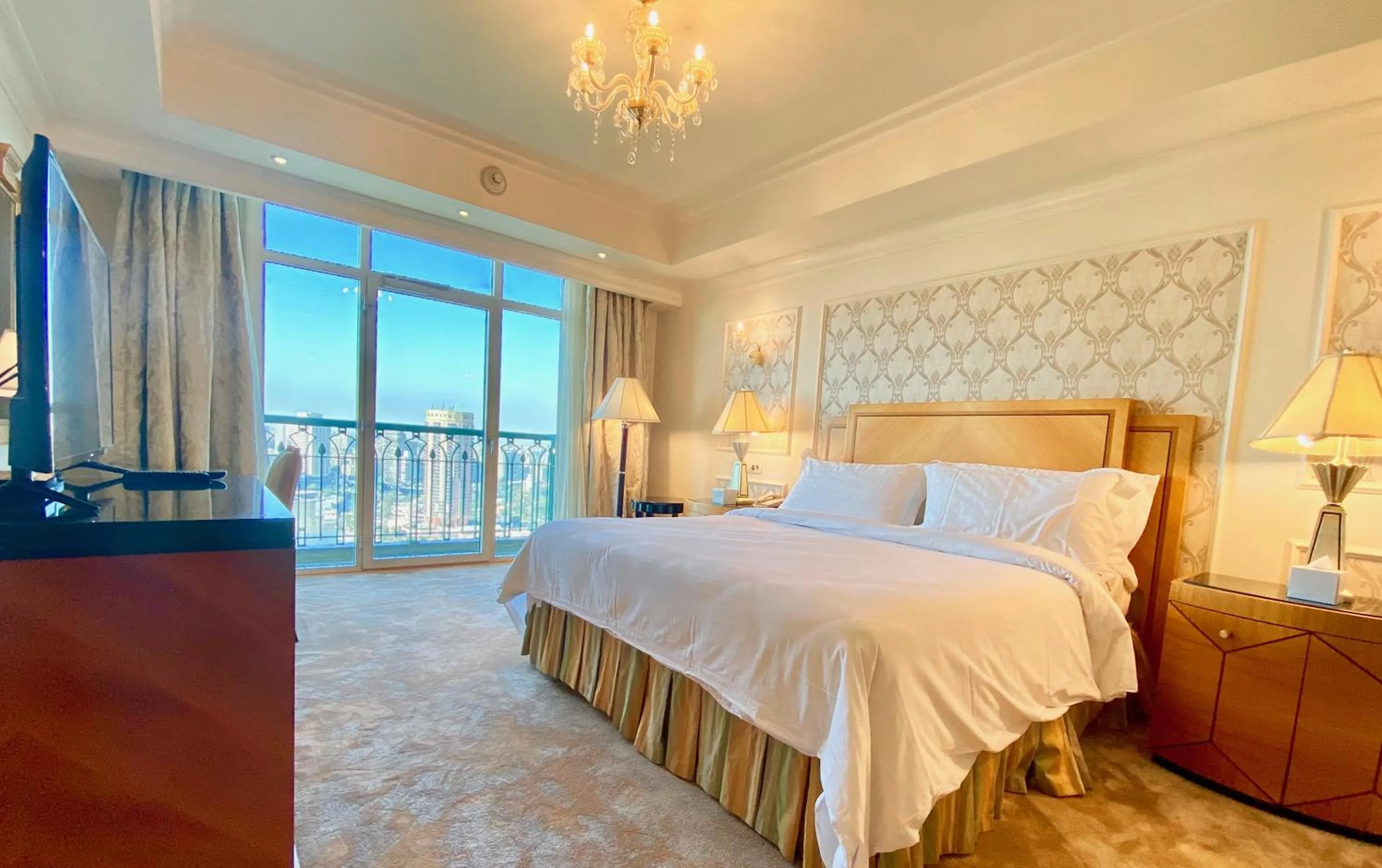 Bedroom, Bed in Chez Haytham At Four Seasons Nile Plaza Residential Suite