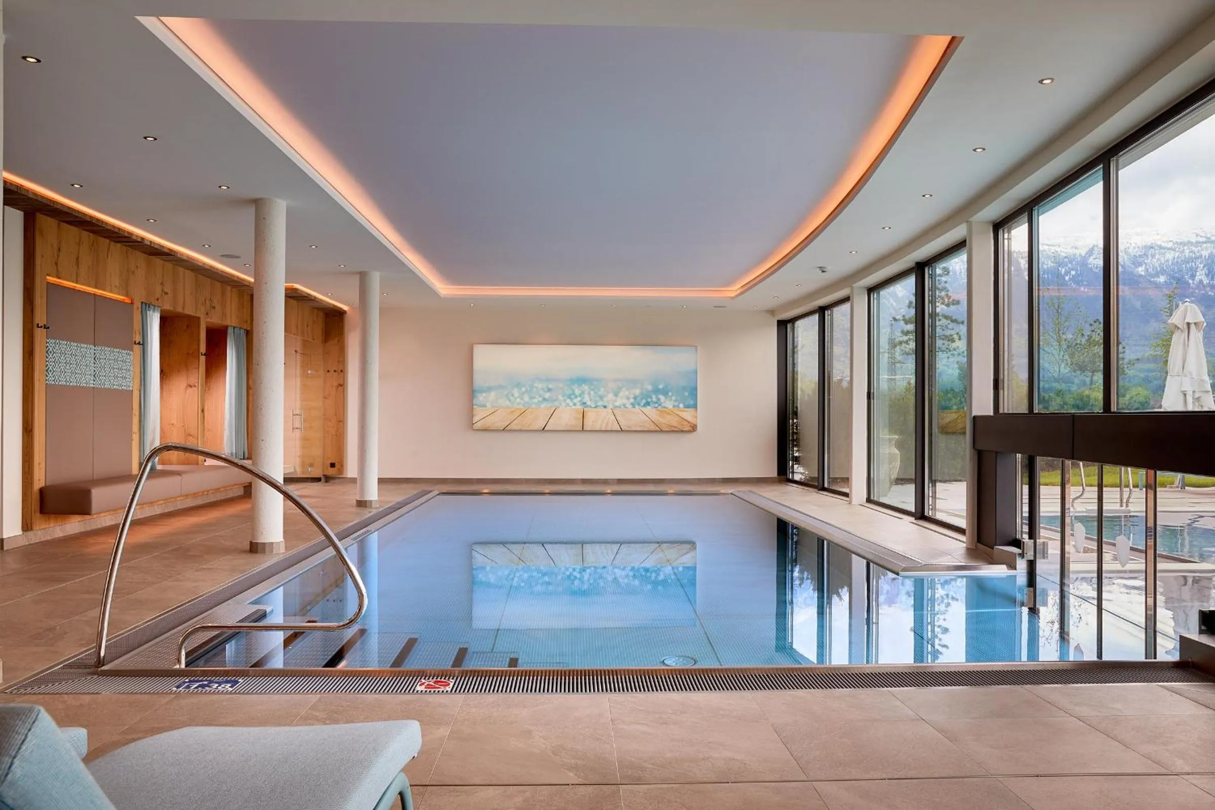 Swimming pool in Laschenskyhof Hotel & Spa