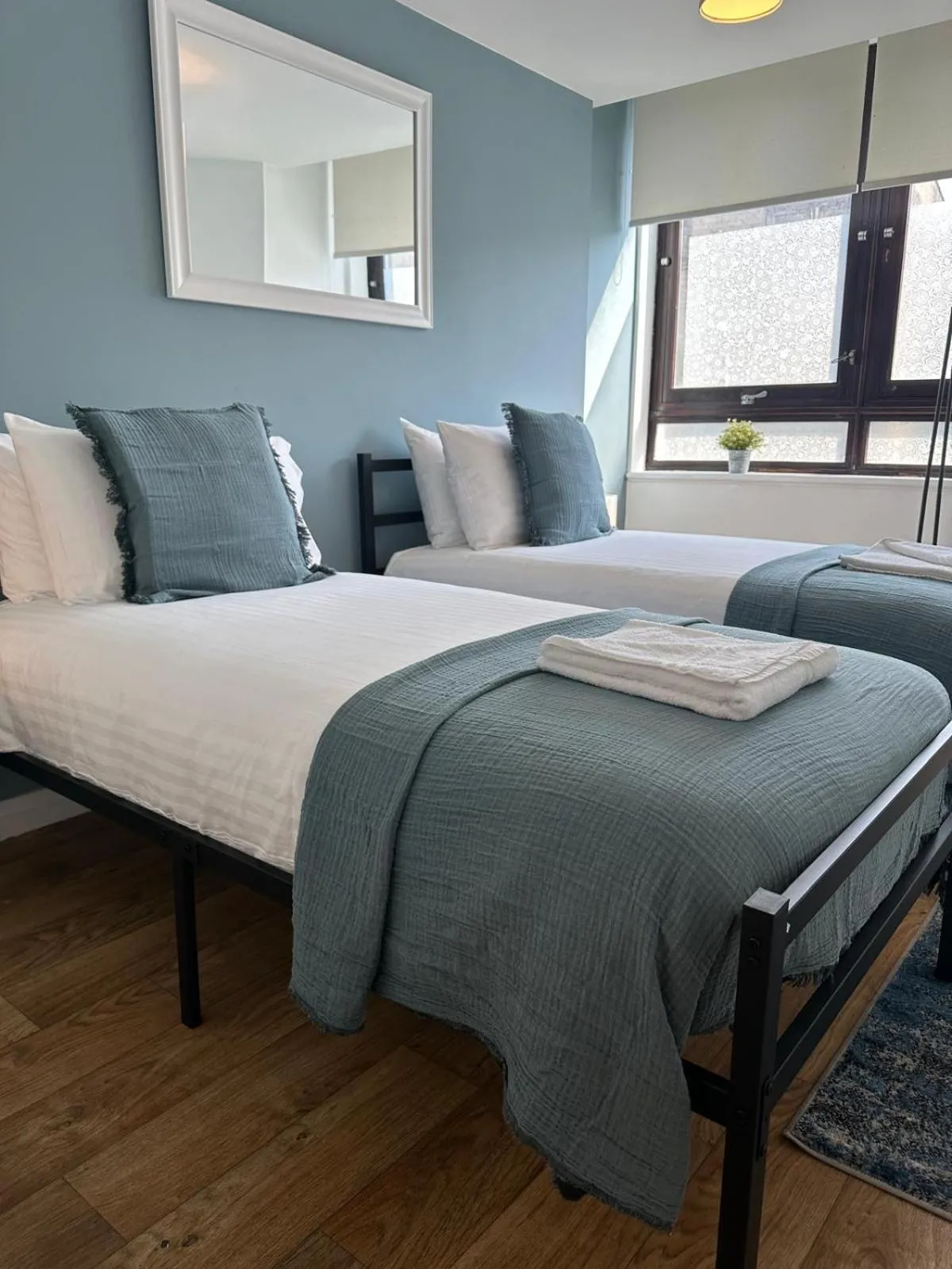 Bedroom, Bed in Stylish Accommodation in Southampton City Centre 10