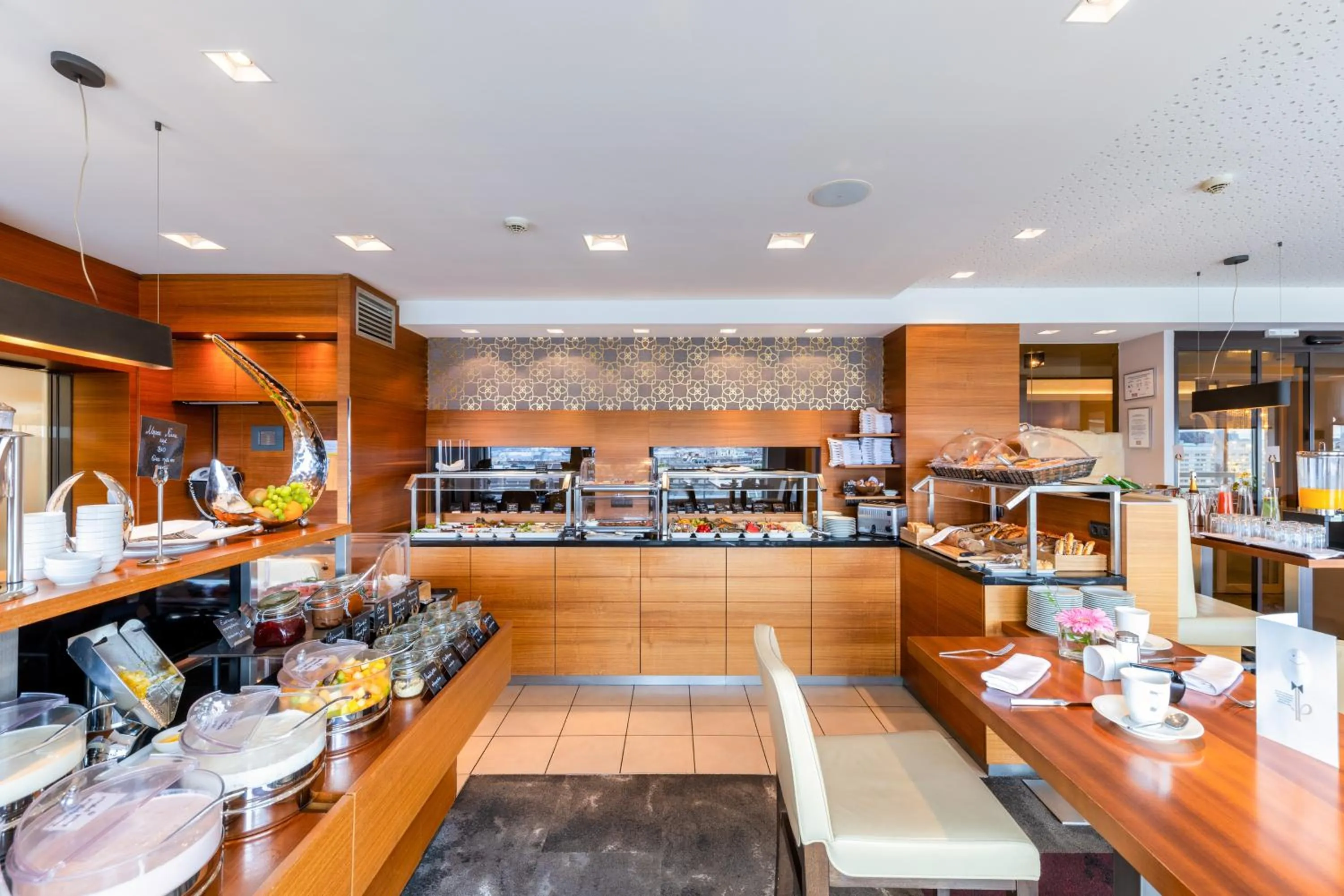 Buffet breakfast in Hotel Am Parkring