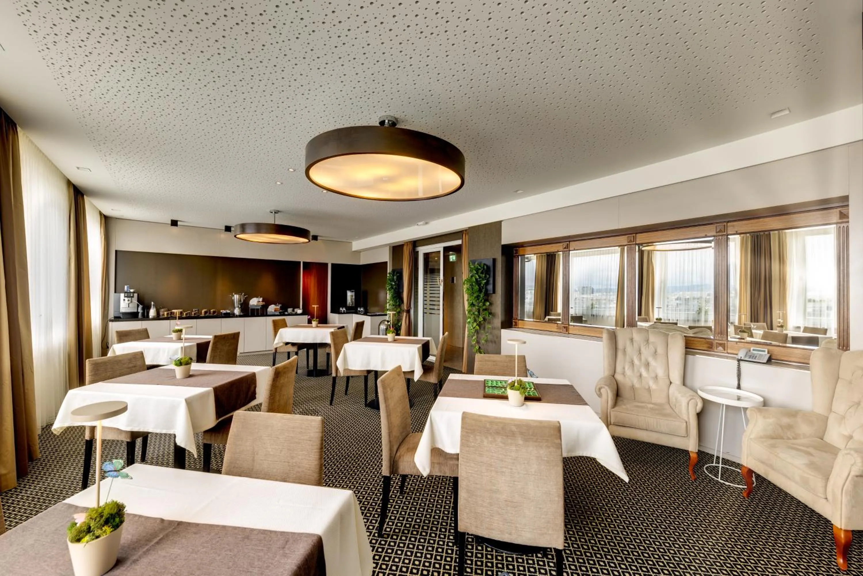 Lounge or bar in Hotel Am Parkring