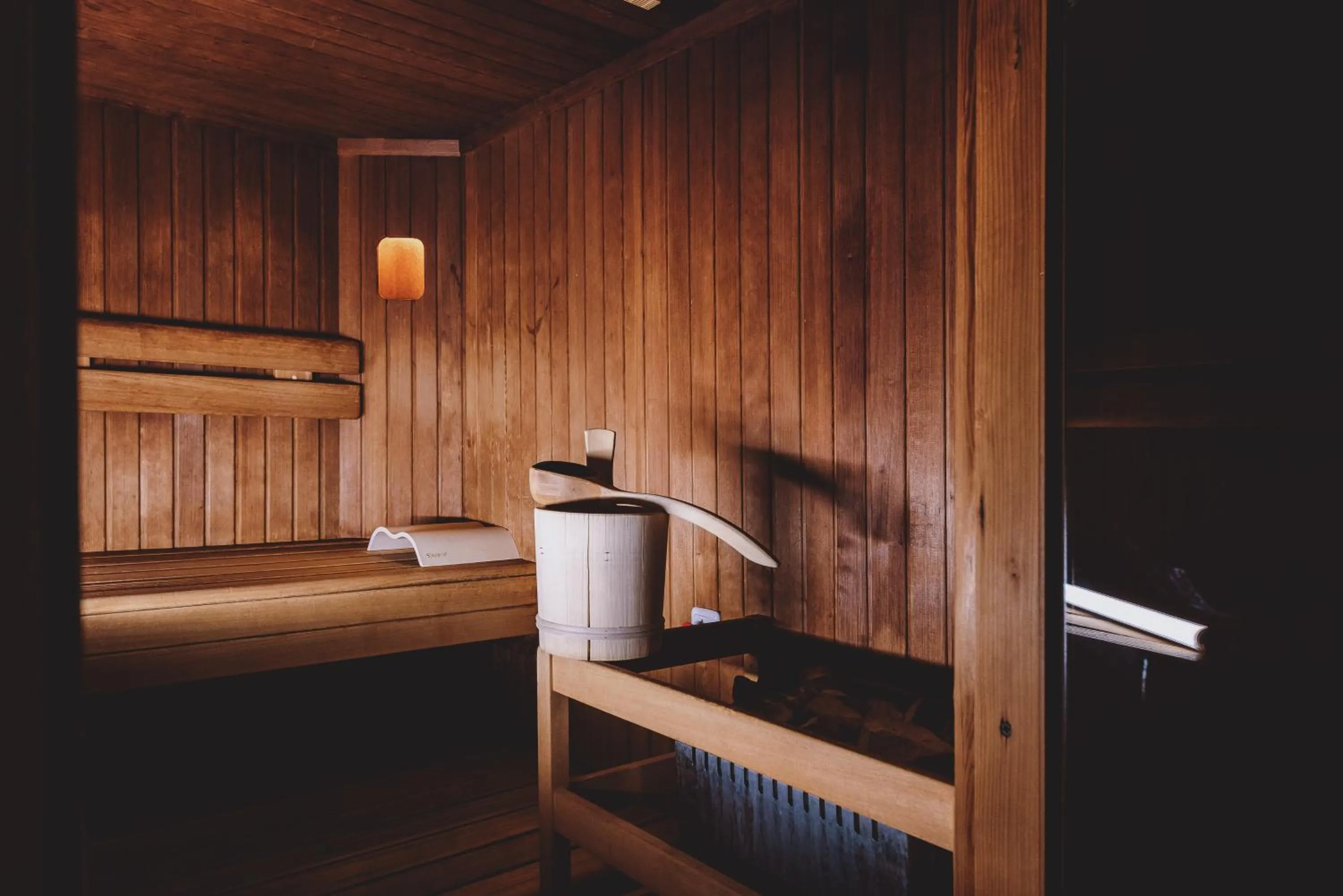 Sauna, Bed in HOTEL SONNBLICK, Kaprun, Salzburg - am Kitzsteinhorn Gletscher