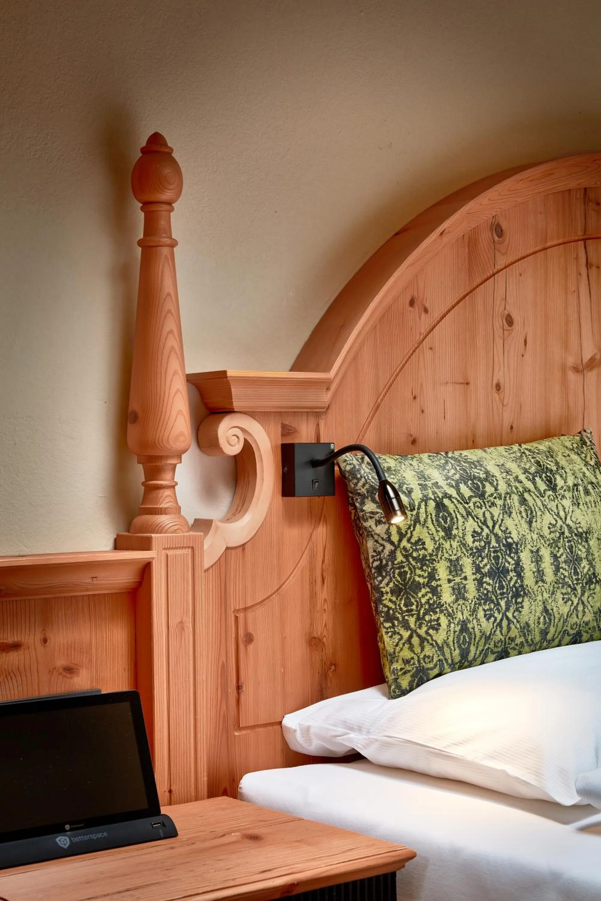 Bed in HOTEL SONNBLICK, Kaprun, Salzburg - am Kitzsteinhorn Gletscher