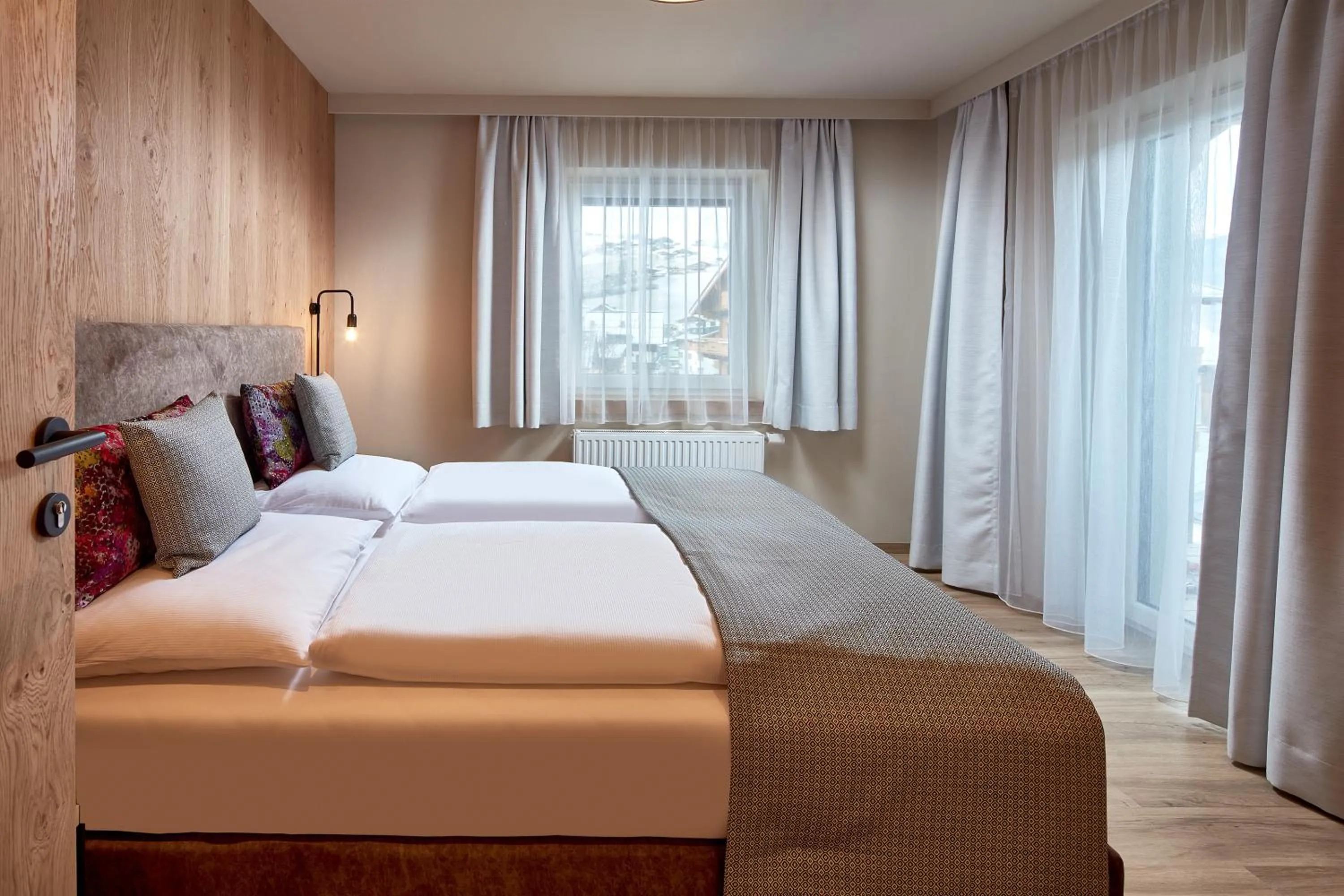 Bed in HOTEL SONNBLICK, Kaprun, Salzburg - am Kitzsteinhorn Gletscher