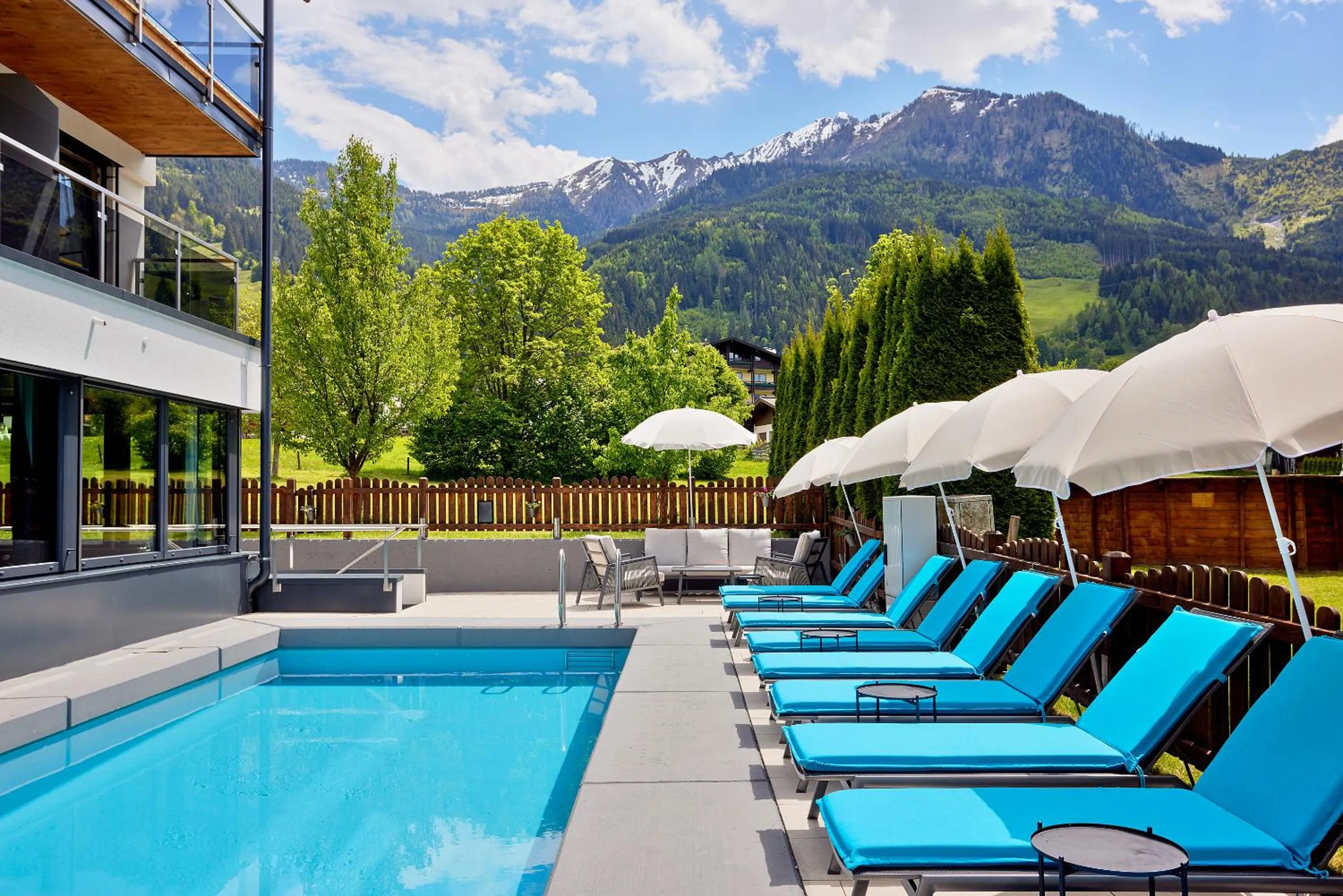 Swimming pool in HOTEL SONNBLICK, Kaprun, Salzburg - am Kitzsteinhorn Gletscher