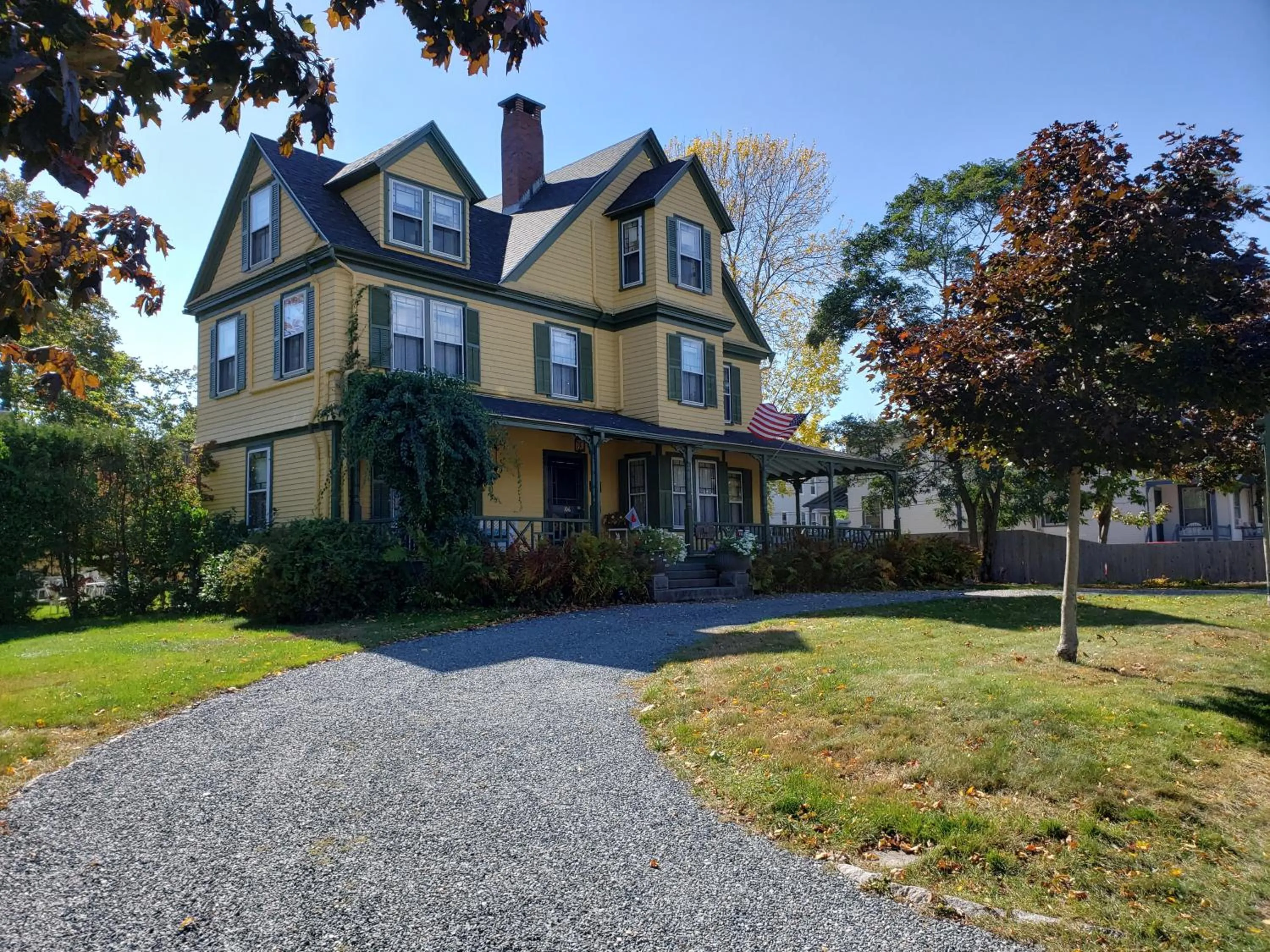 Property building in Sand Bar Cottage Inn