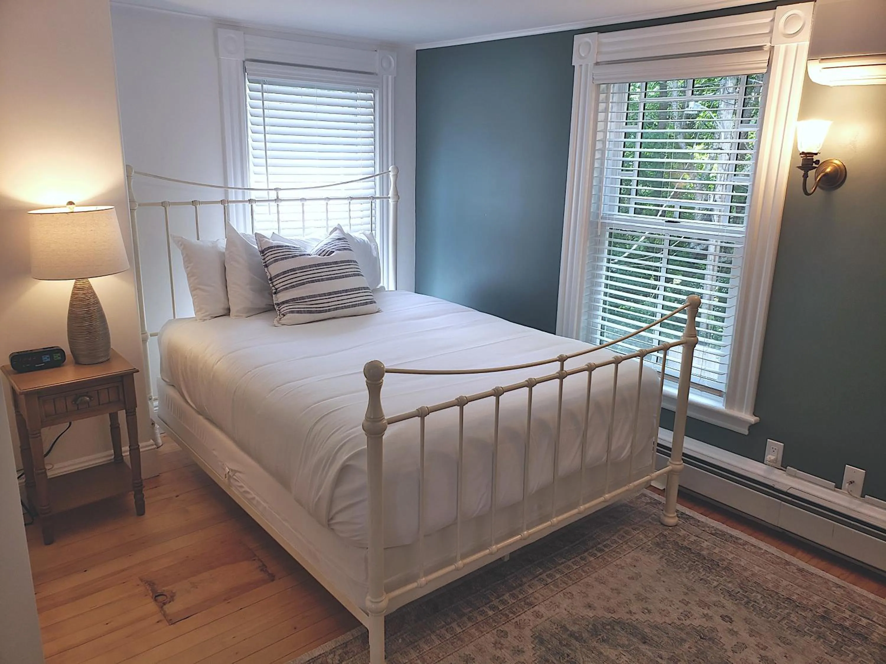 Bedroom, Bed in Sand Bar Cottage Inn