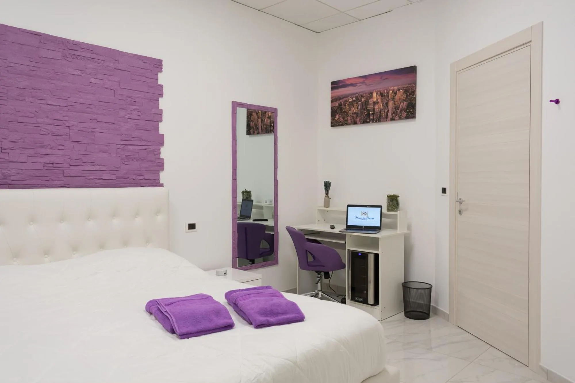 Bedroom, Bed in Royal Central Room