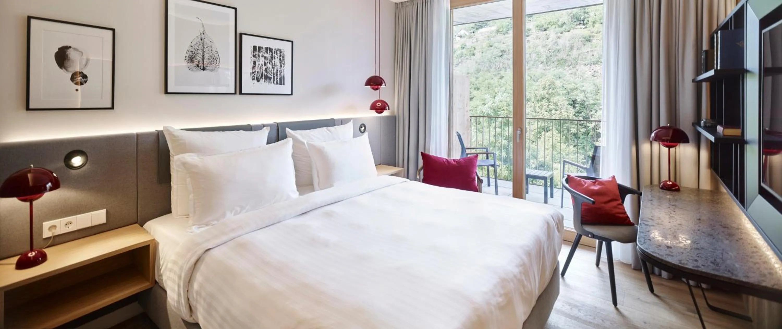 Bedroom, Bed in Steigenberger Hotel & Spa Krems