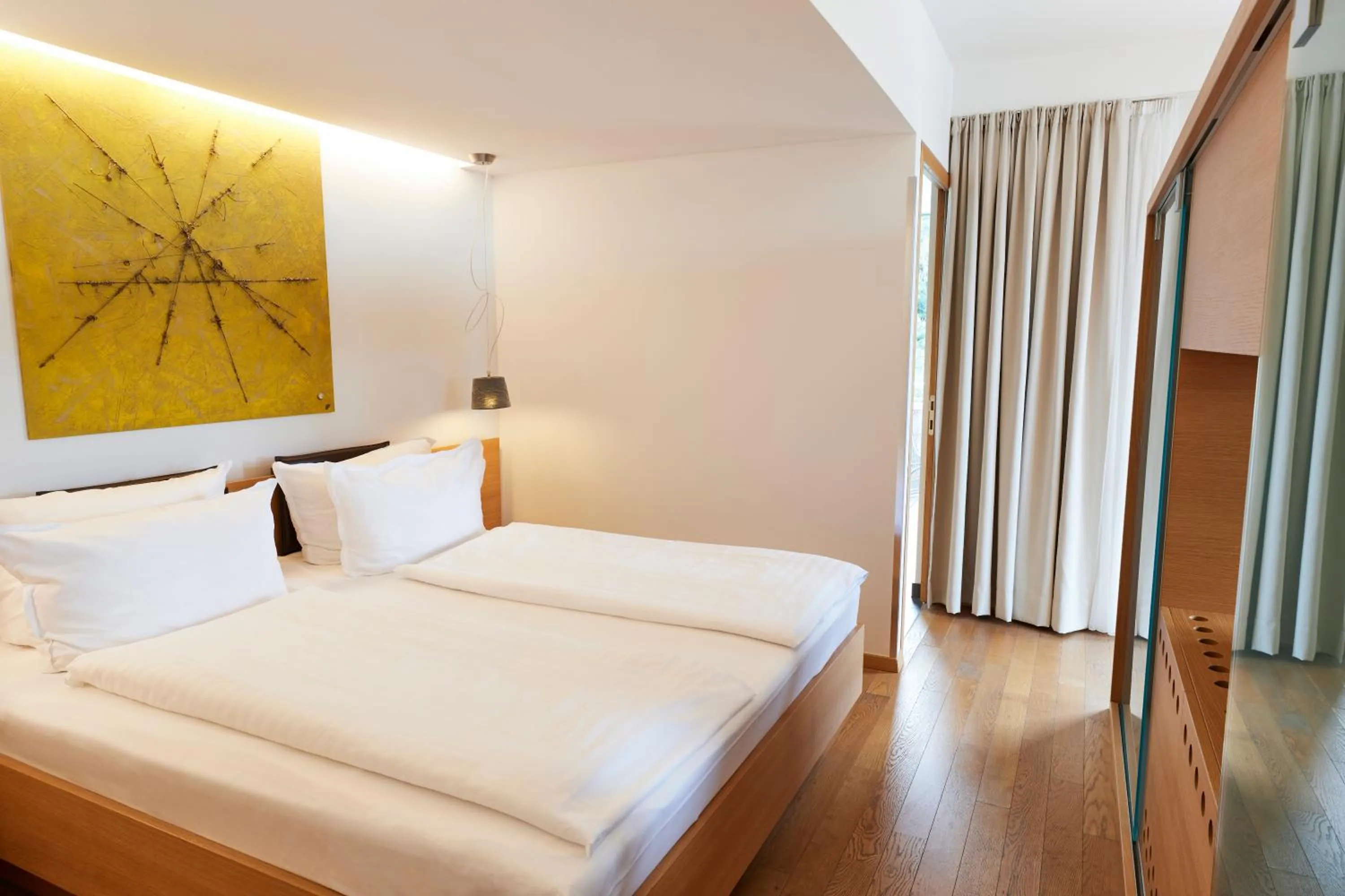 Photo of the whole room, Bed in Steigenberger Hotel & Spa Krems