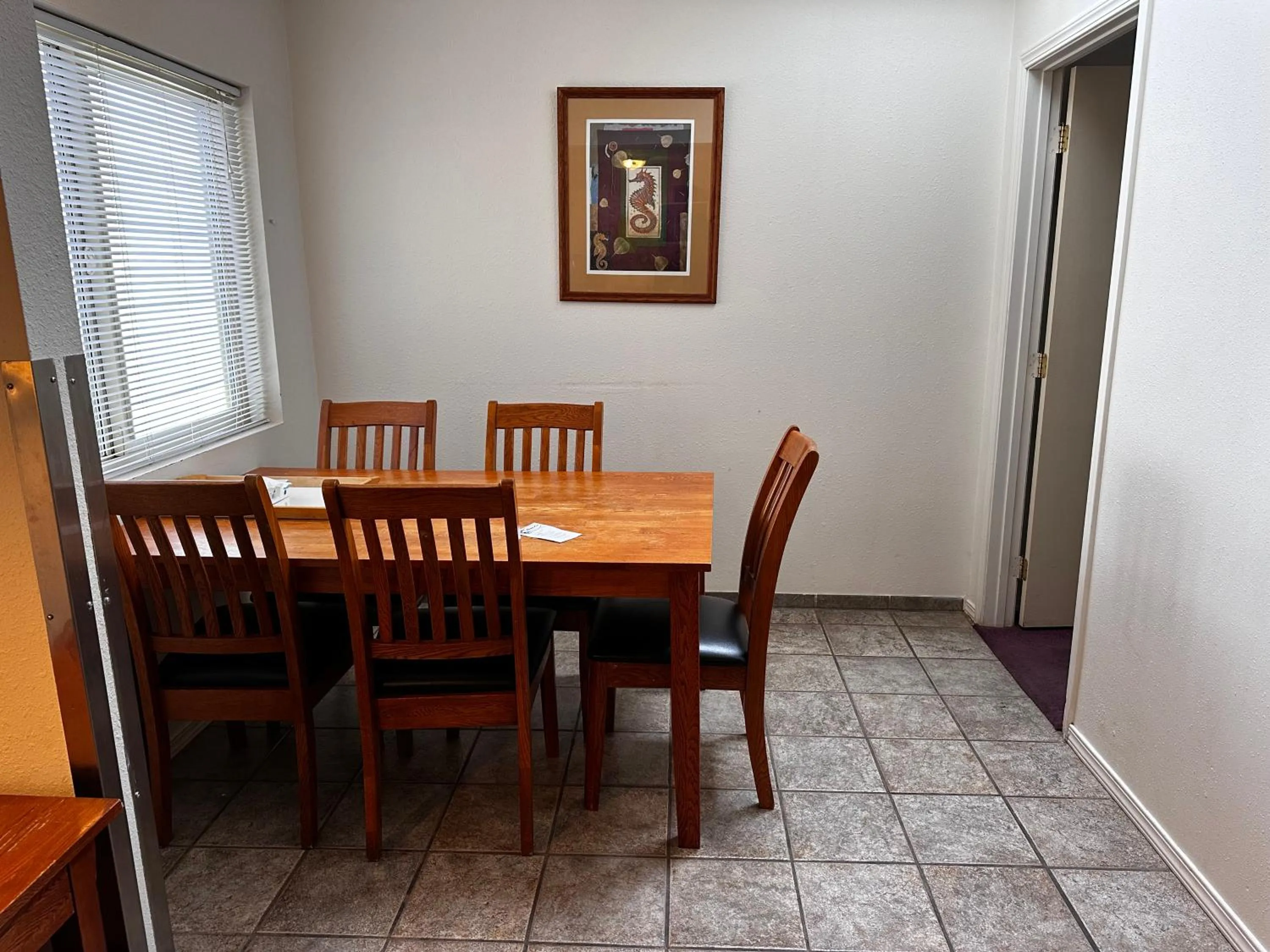 Dining area in Seahorse Oceanfront Lodge