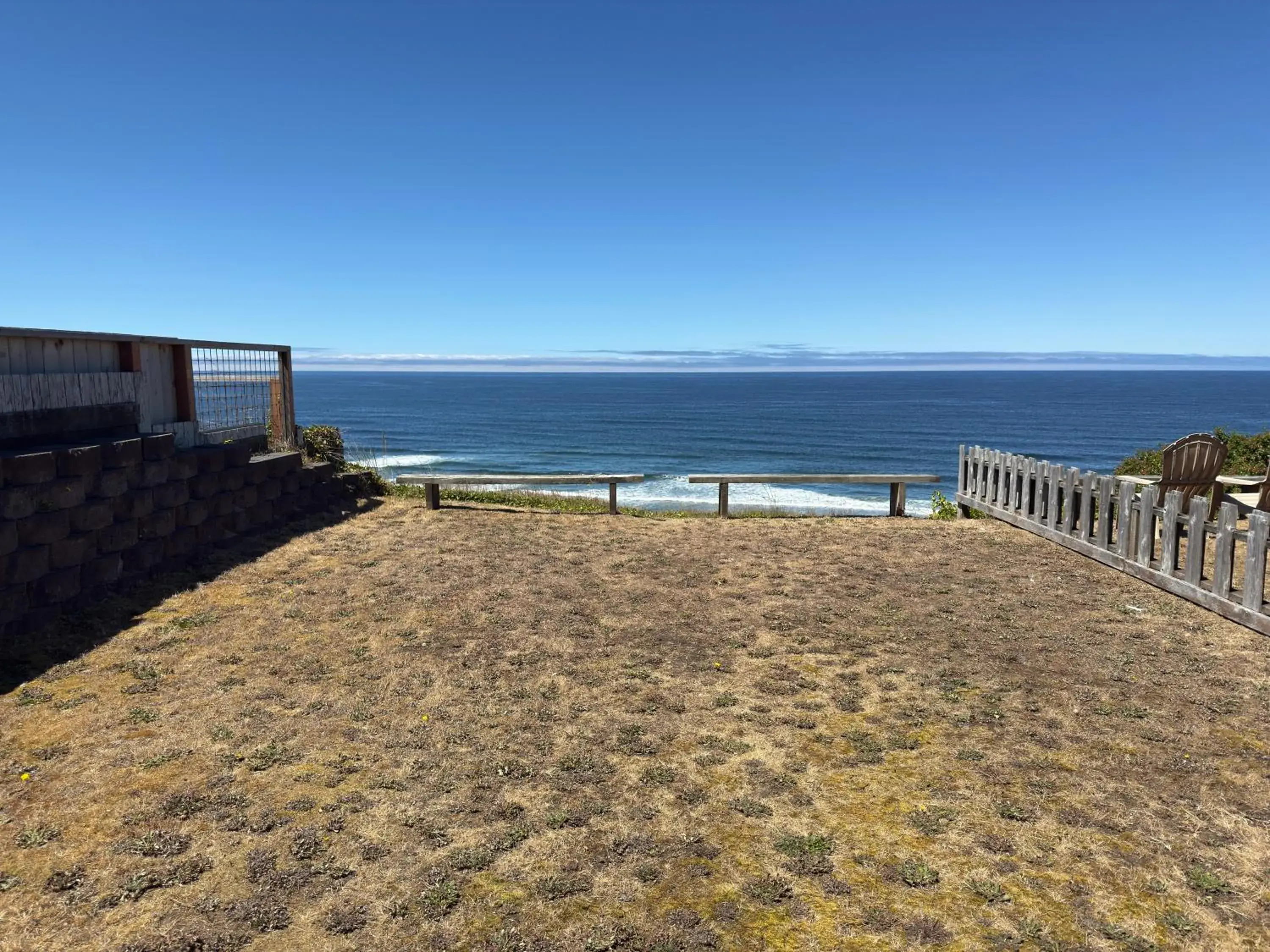 One Bedroom King Oceanfront Suite with Hot Tub in Seahorse Oceanfront Lodge One Bedroom King Oceanfront Suite with Hot Tub in Seahorse Oceanfront Lodge