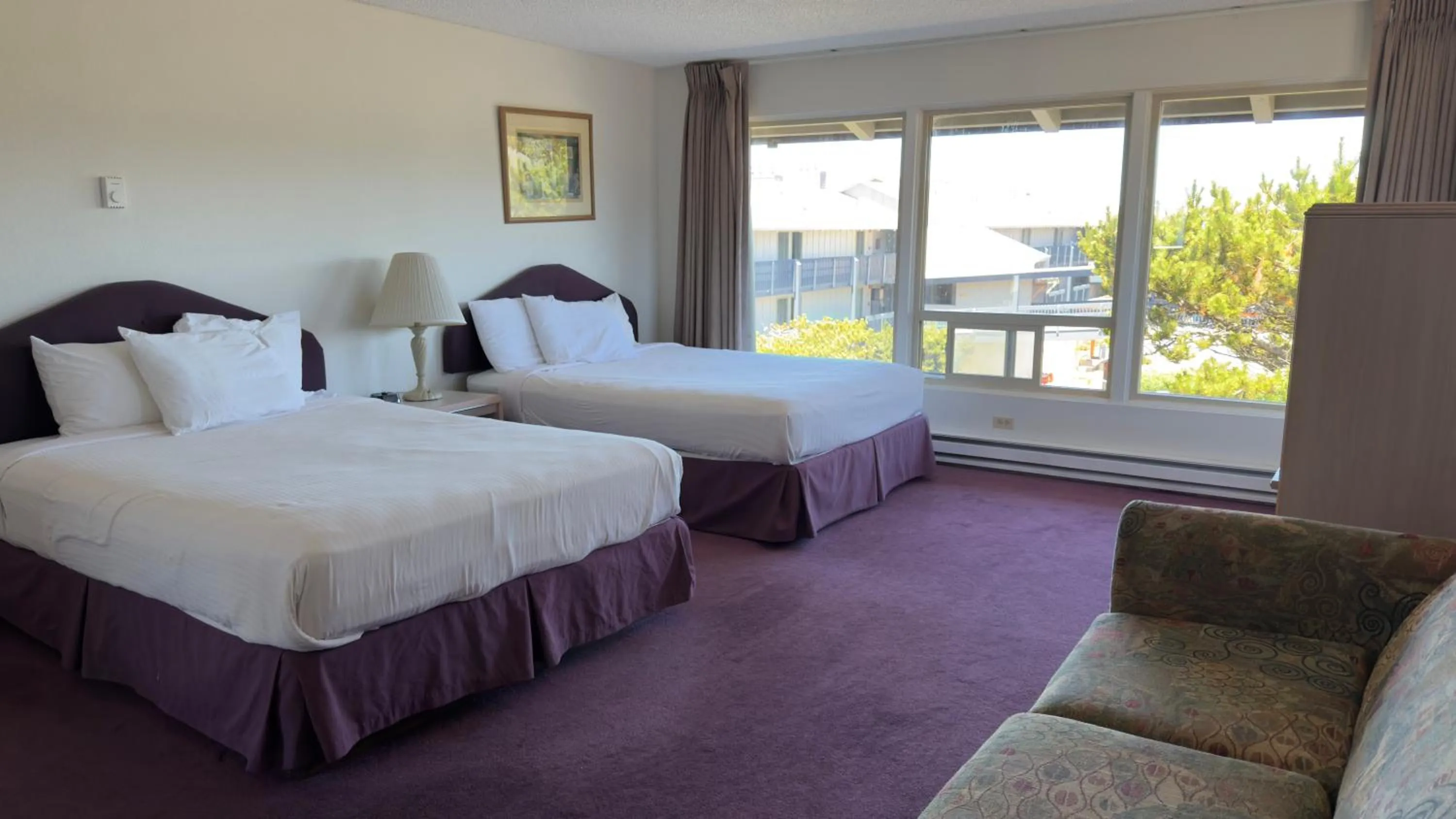 Bedroom, Bed in Seahorse Oceanfront Lodge