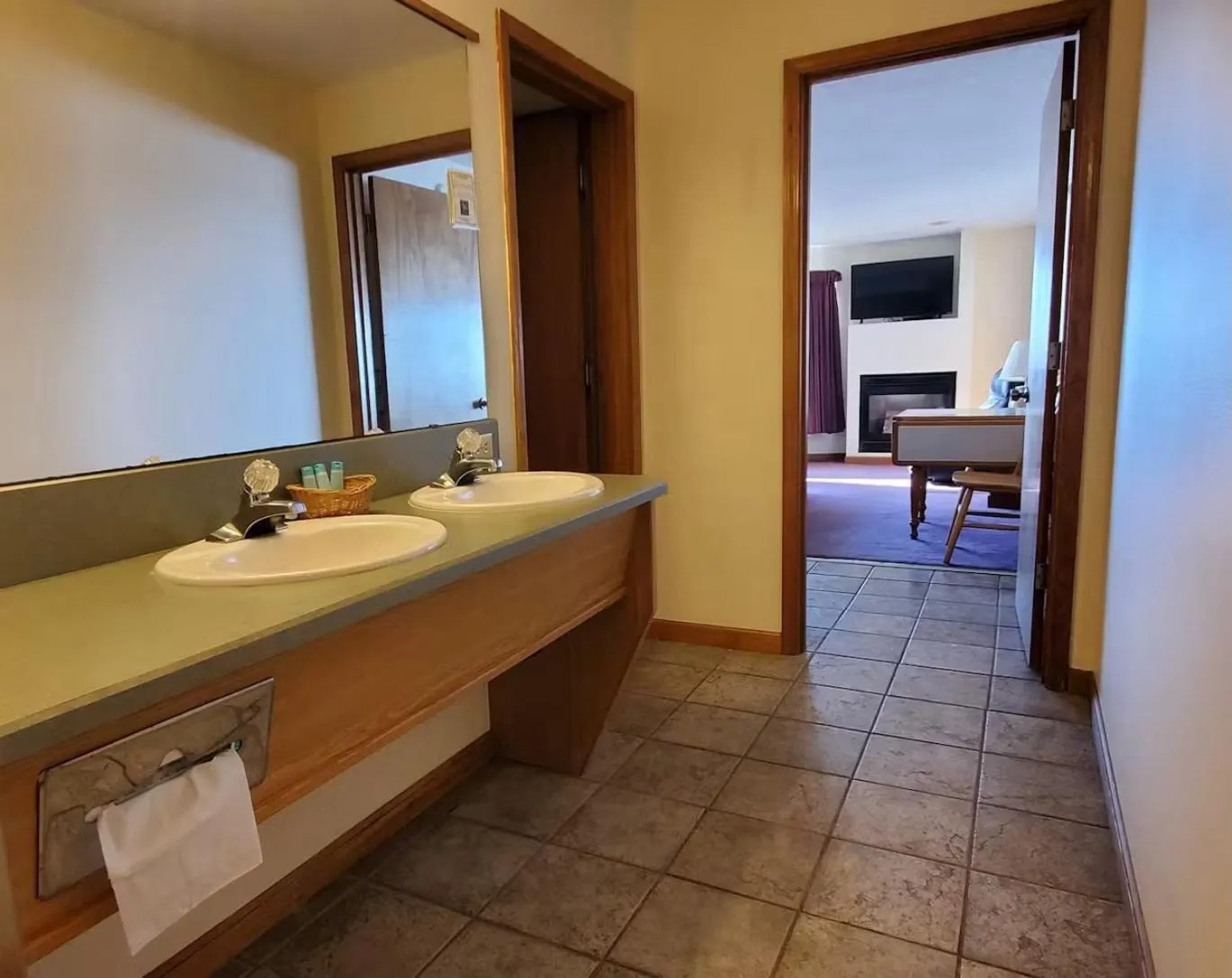Bathroom in Seahorse Oceanfront Lodge