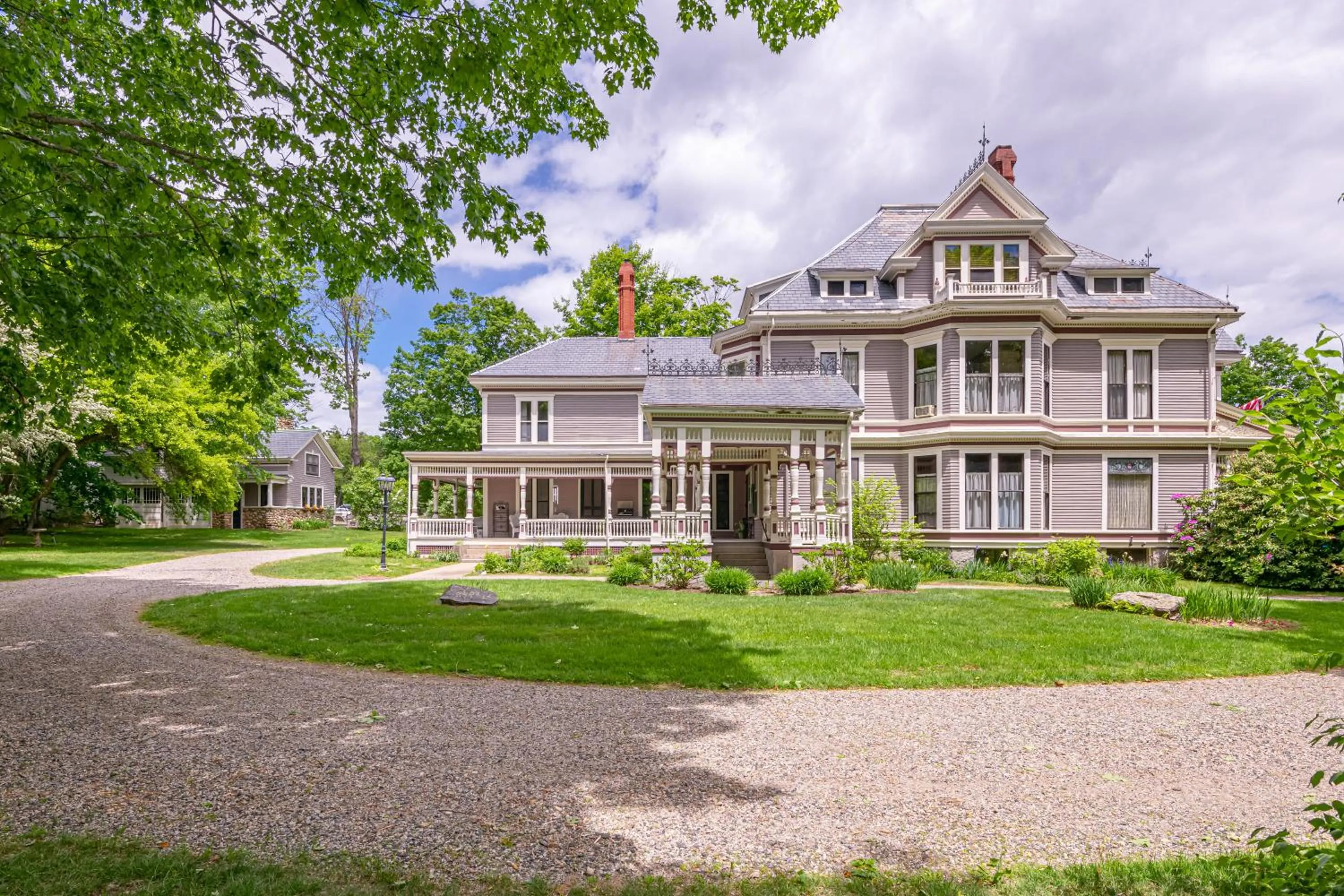 Facade/entrance, Property Building in Angel Of The Berwicks