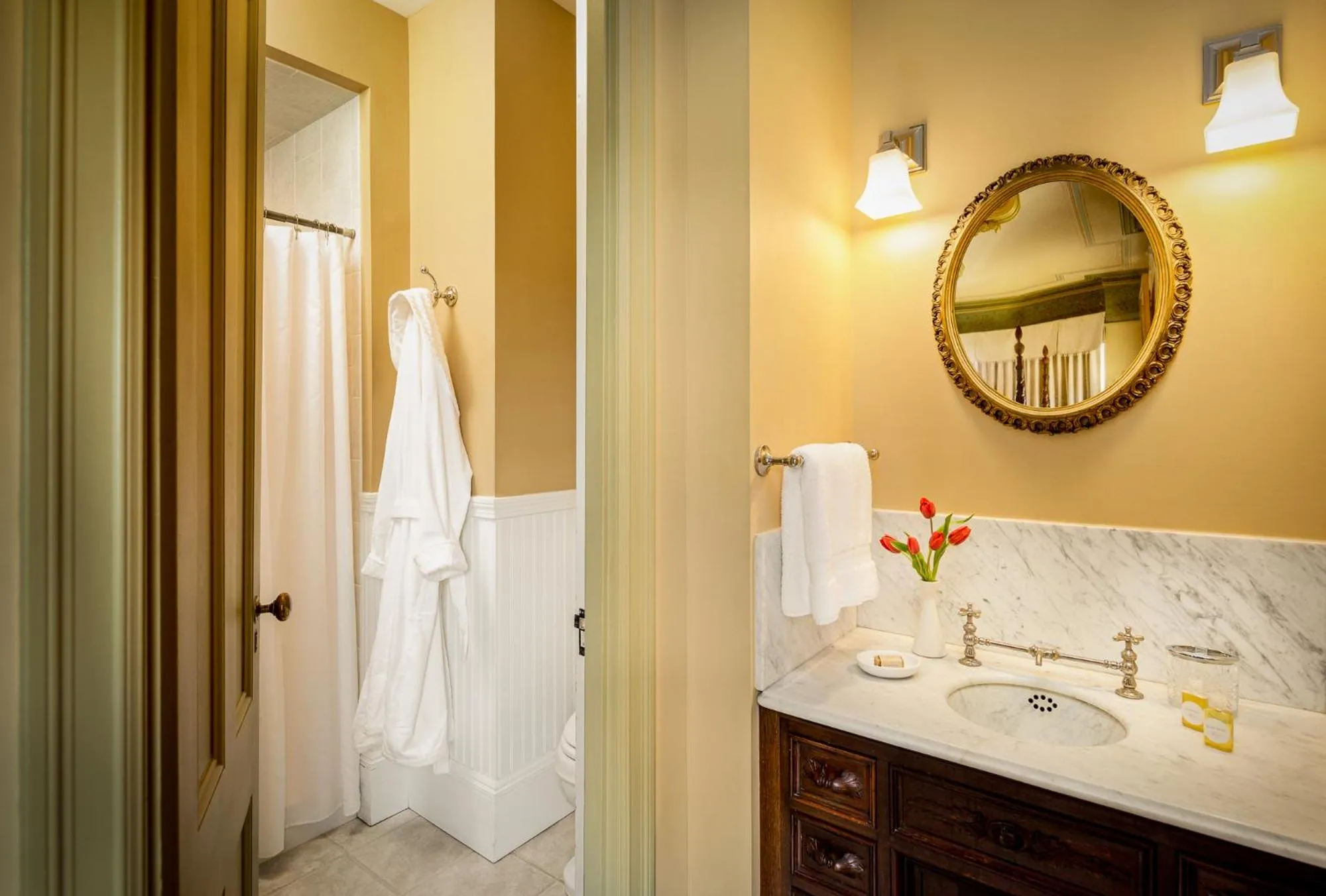 Bathroom in Angel Of The Berwicks