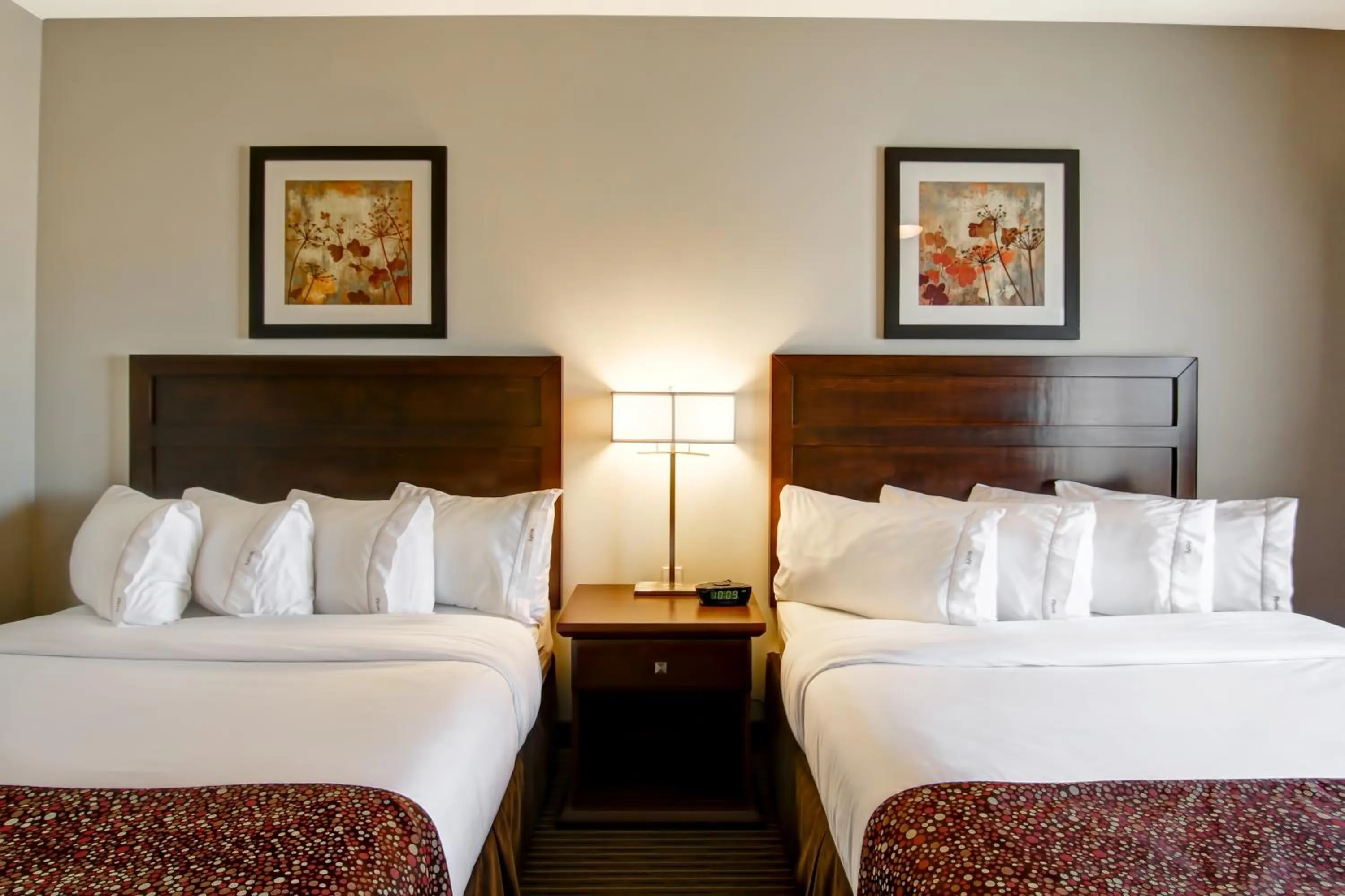 Bedroom, Bed in Canalta Hotel Melfort