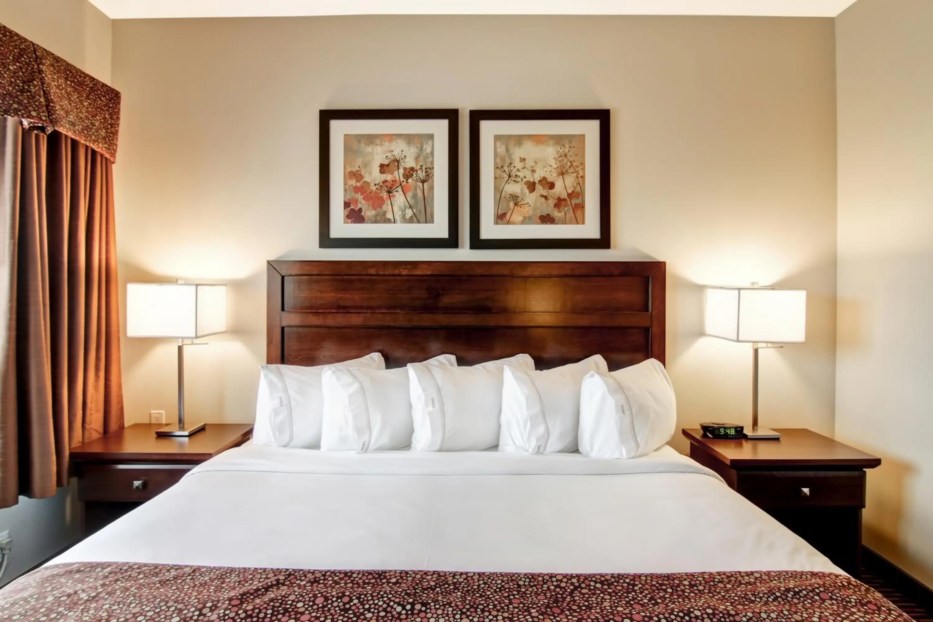 Bed in Canalta Hotel Melfort