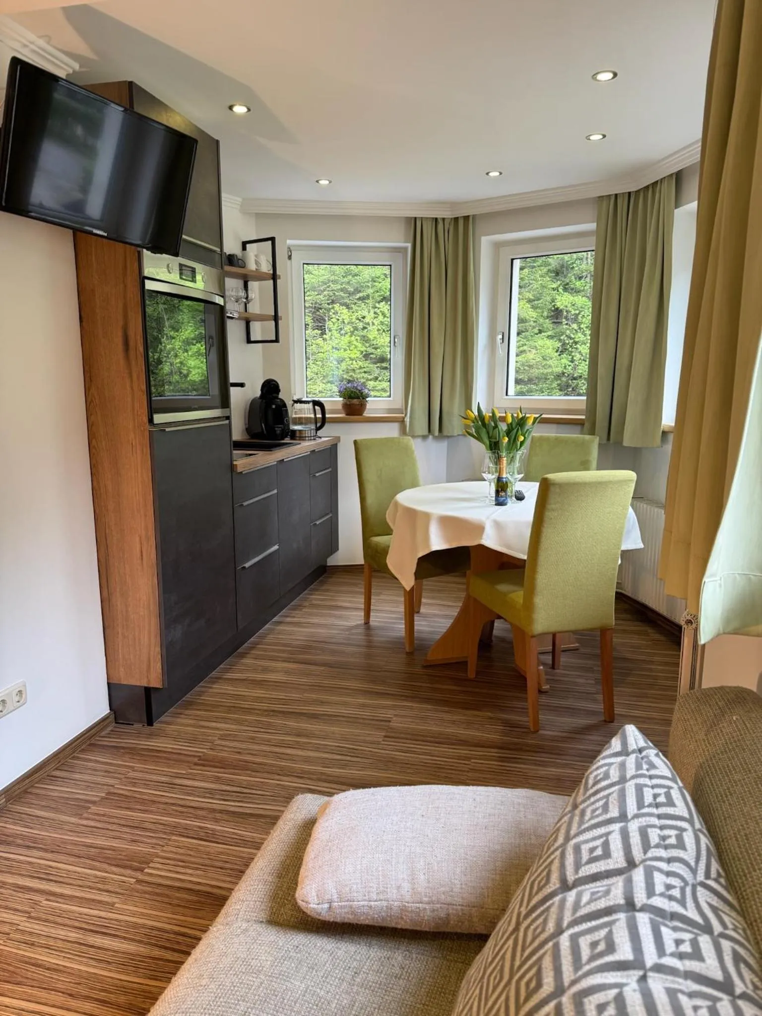 Photo of the whole room in GRUBERS, Hotel Appartments Gastein