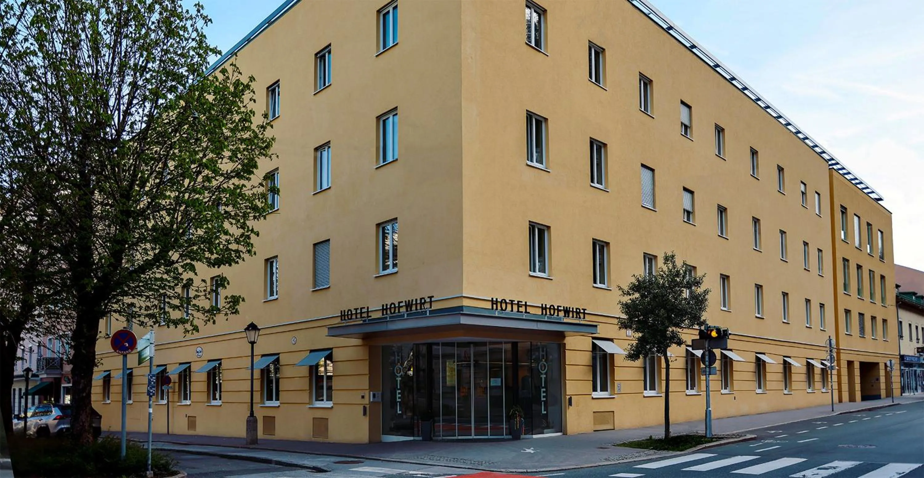 Property building in Altstadt Hotel Hofwirt Salzburg