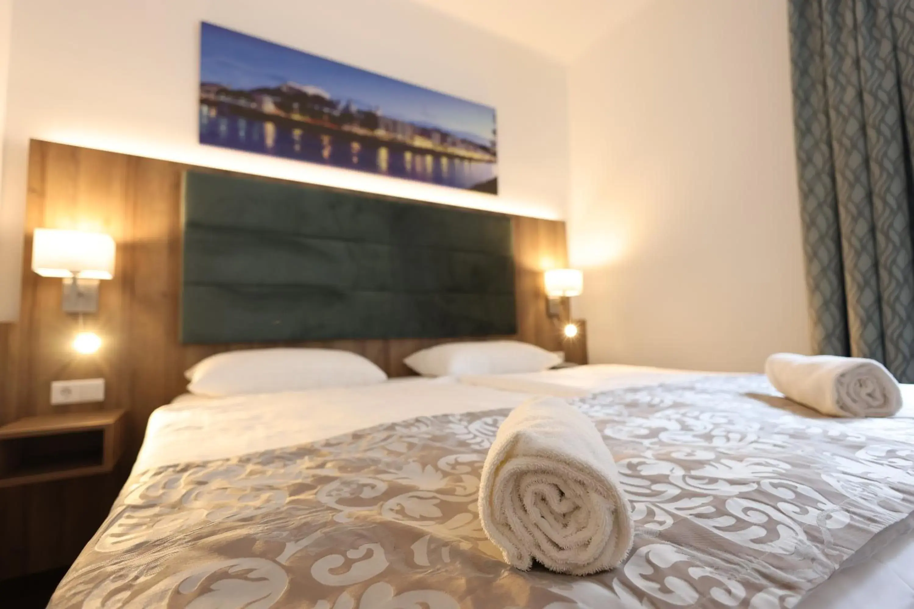 Photo of the whole room, Bed in Altstadt Hotel Hofwirt Salzburg Photo of the whole room, Bed in Altstadt Hotel Hofwirt Salzburg