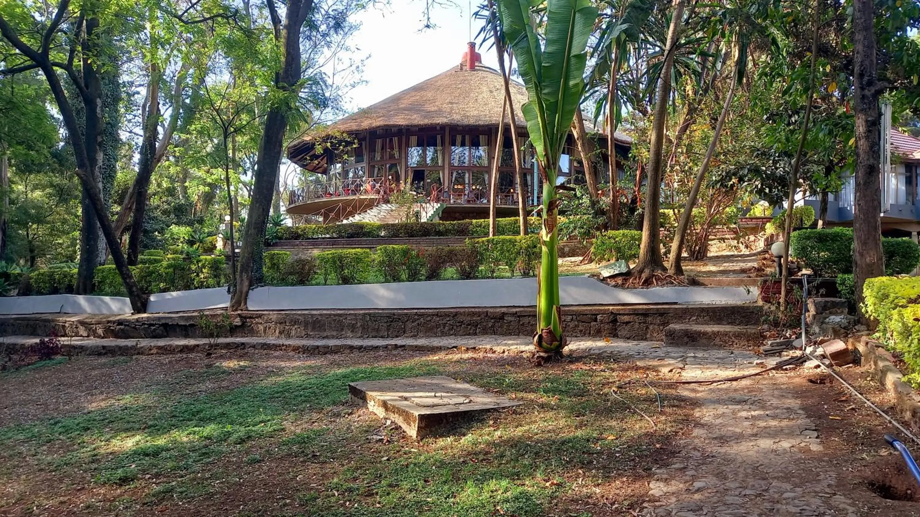 Restaurant/places to eat in GHION HOTEL