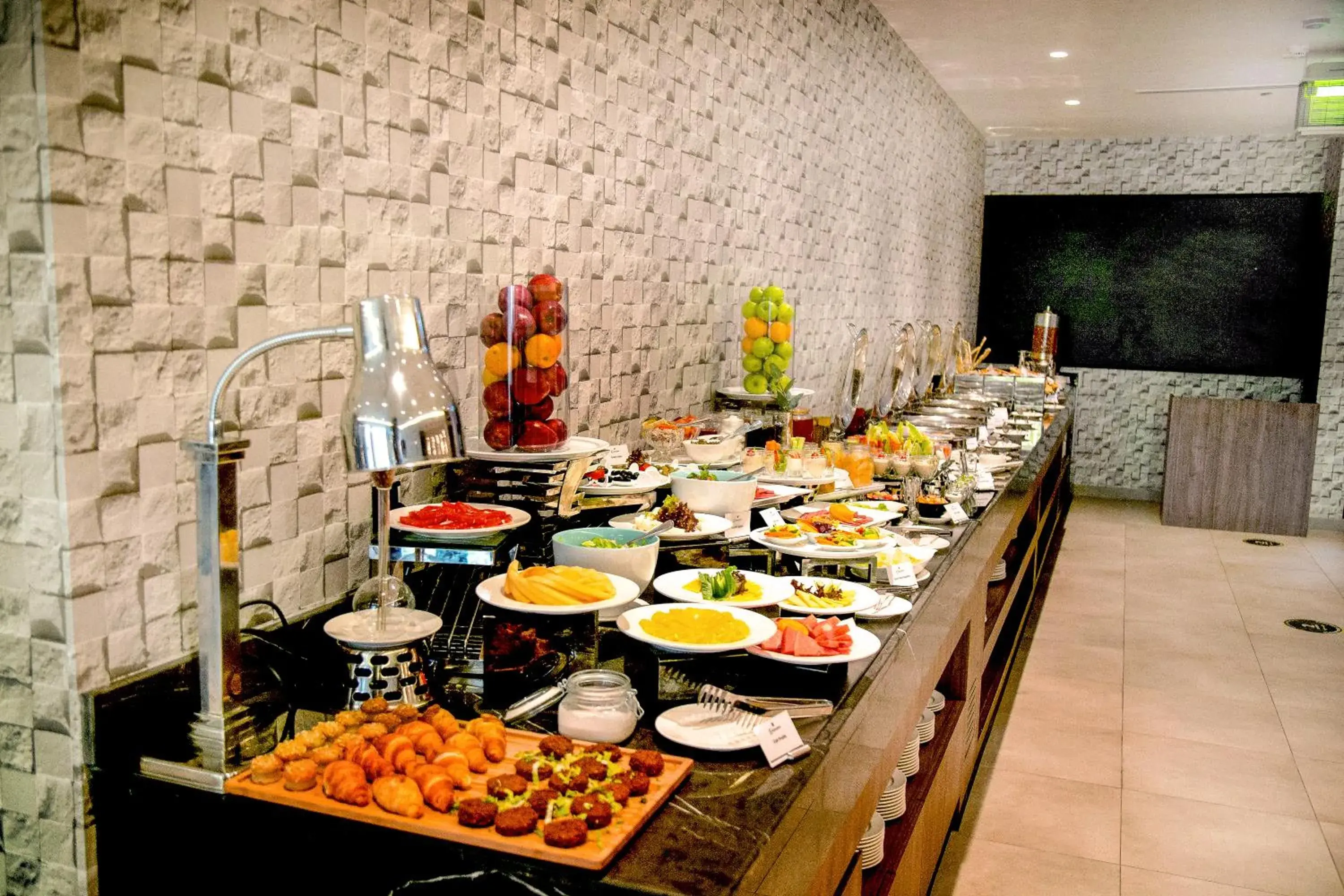 Food and drinks in Grand Kingsgate Jaddaf Waterfront Hotel by Millennium Food and drinks in Grand Kingsgate Jaddaf Waterfront Hotel by Millennium