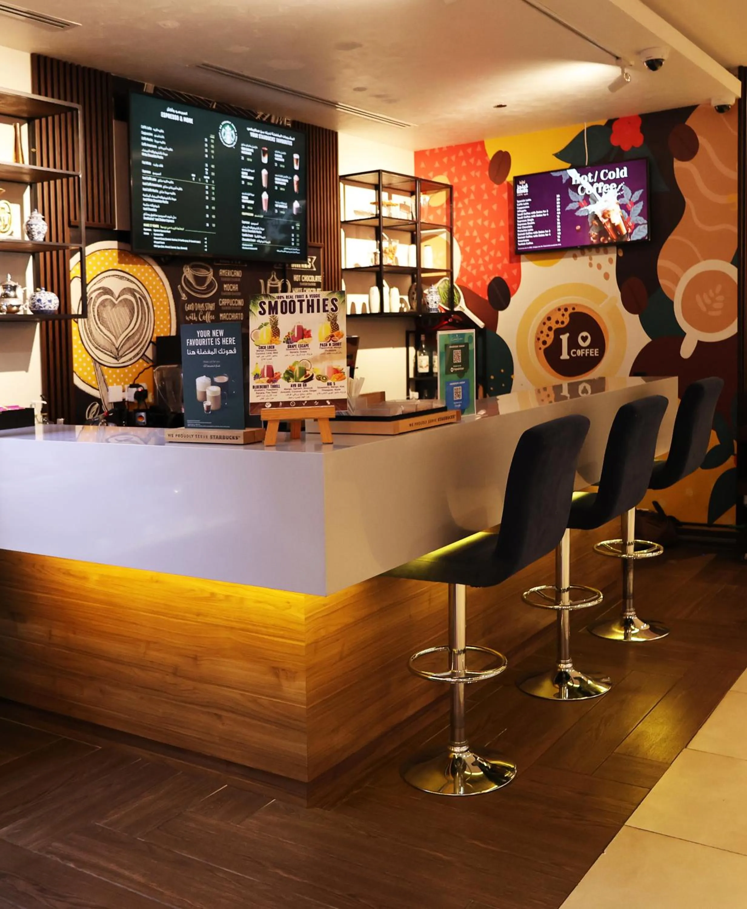 Restaurant/places to eat in Grand Kingsgate Jaddaf Waterfront Hotel by Millennium