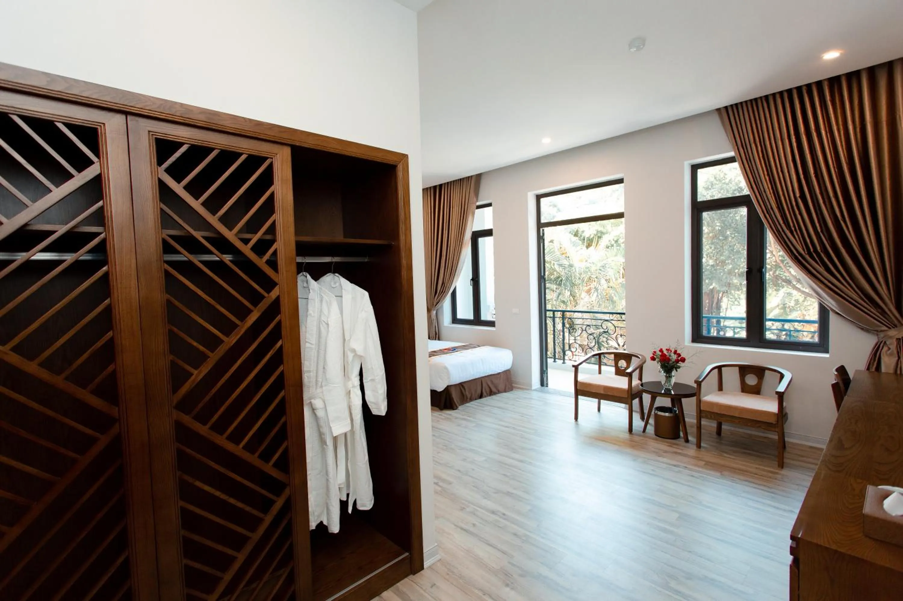 Living room, Bed in Korea Hotel Bac Giang