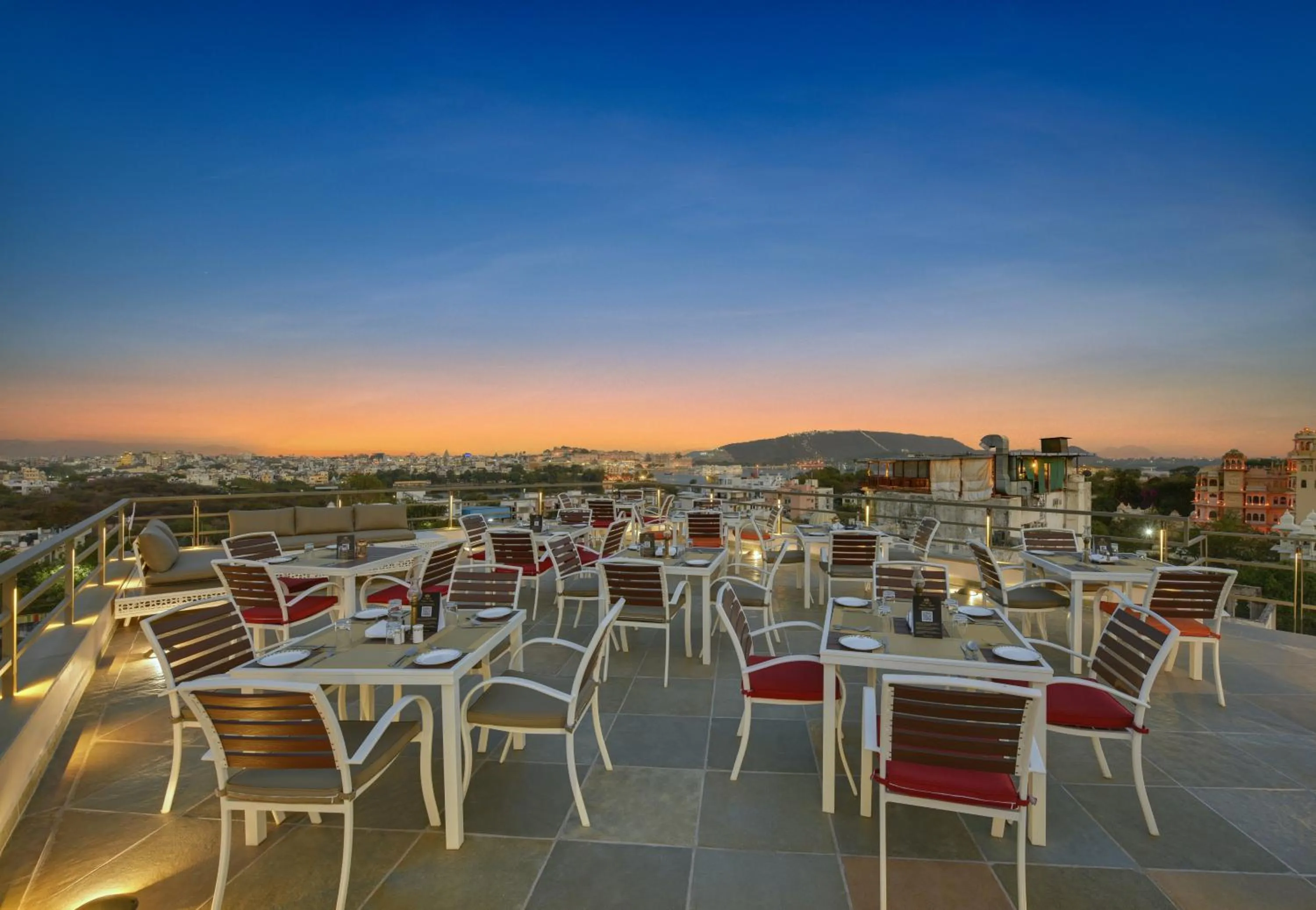 Restaurant/places to eat in SHAHPURA DEV PANACHE