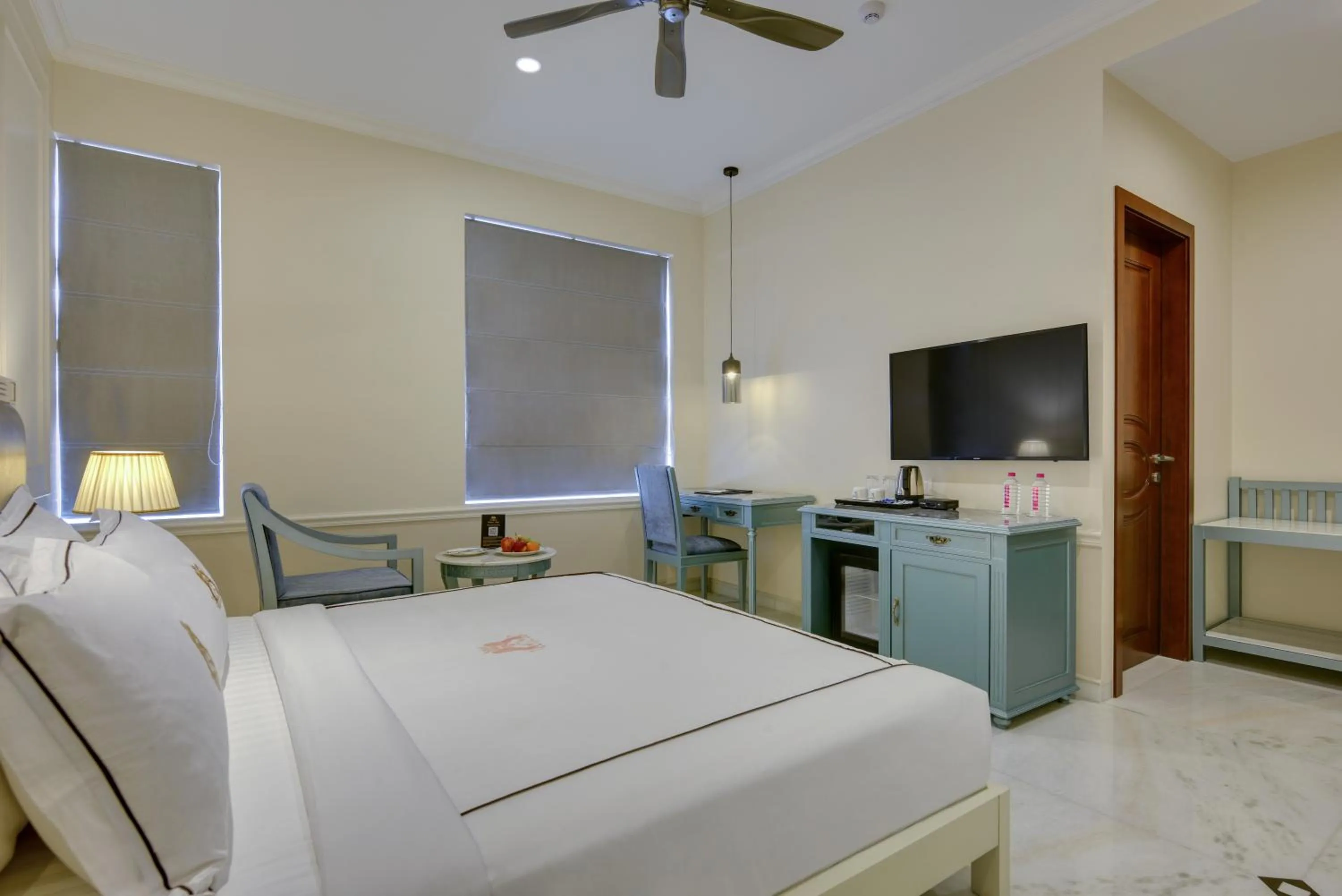 Photo of the whole room, Bed in SHAHPURA DEV PANACHE