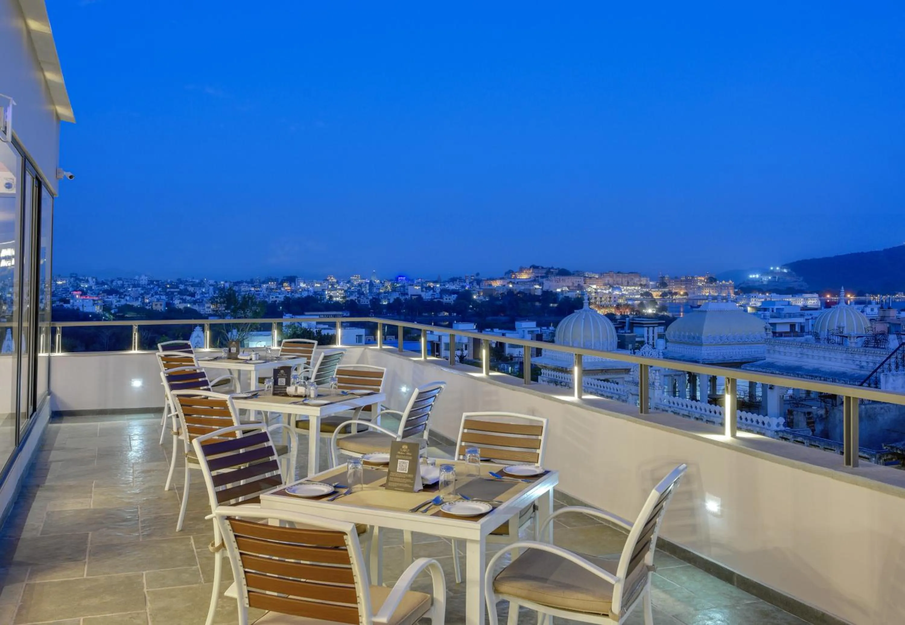 Restaurant/places to eat in SHAHPURA DEV PANACHE