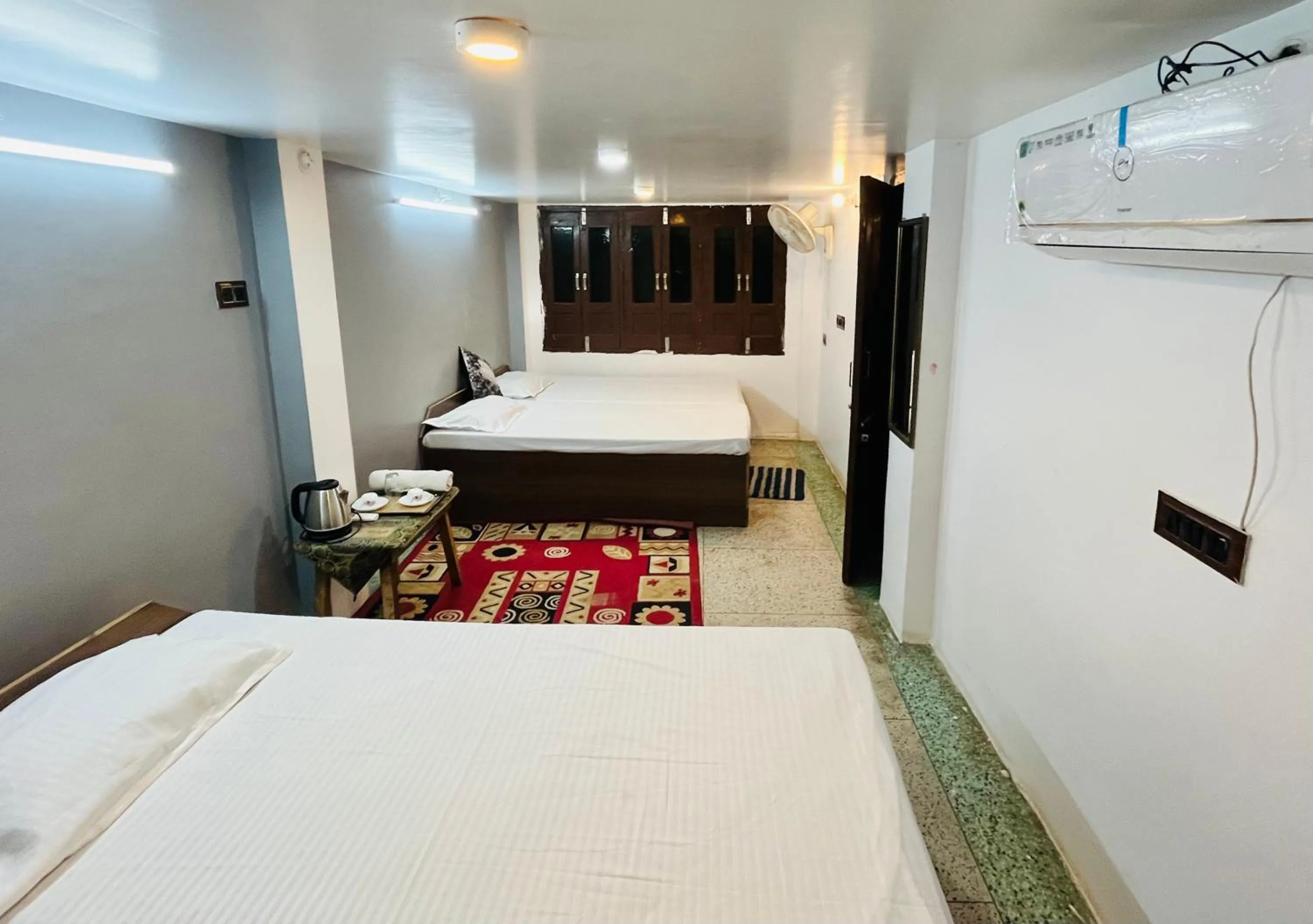 Bed in Ganga Guest House