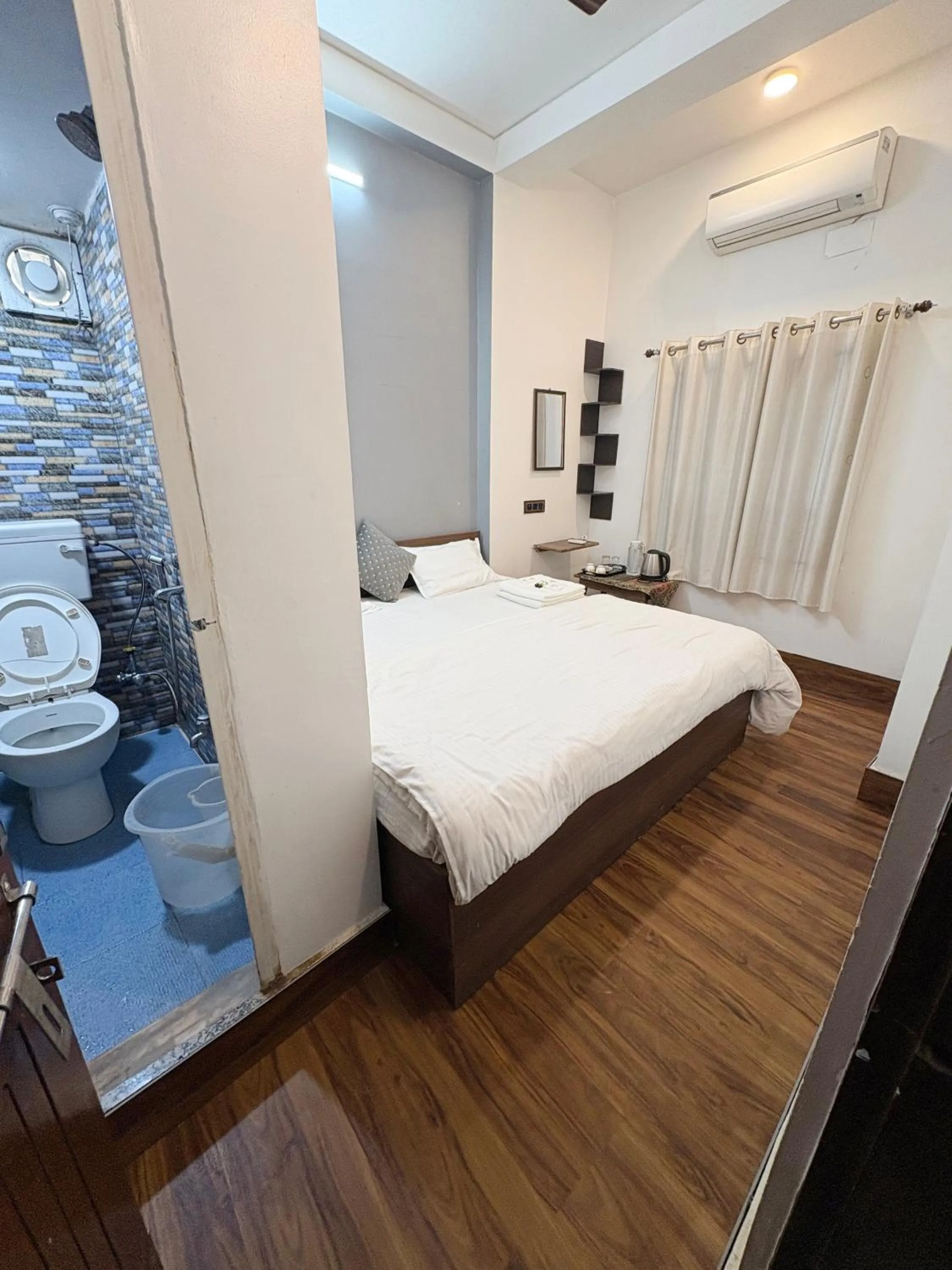 Bedroom, Bed in Ganga Guest House