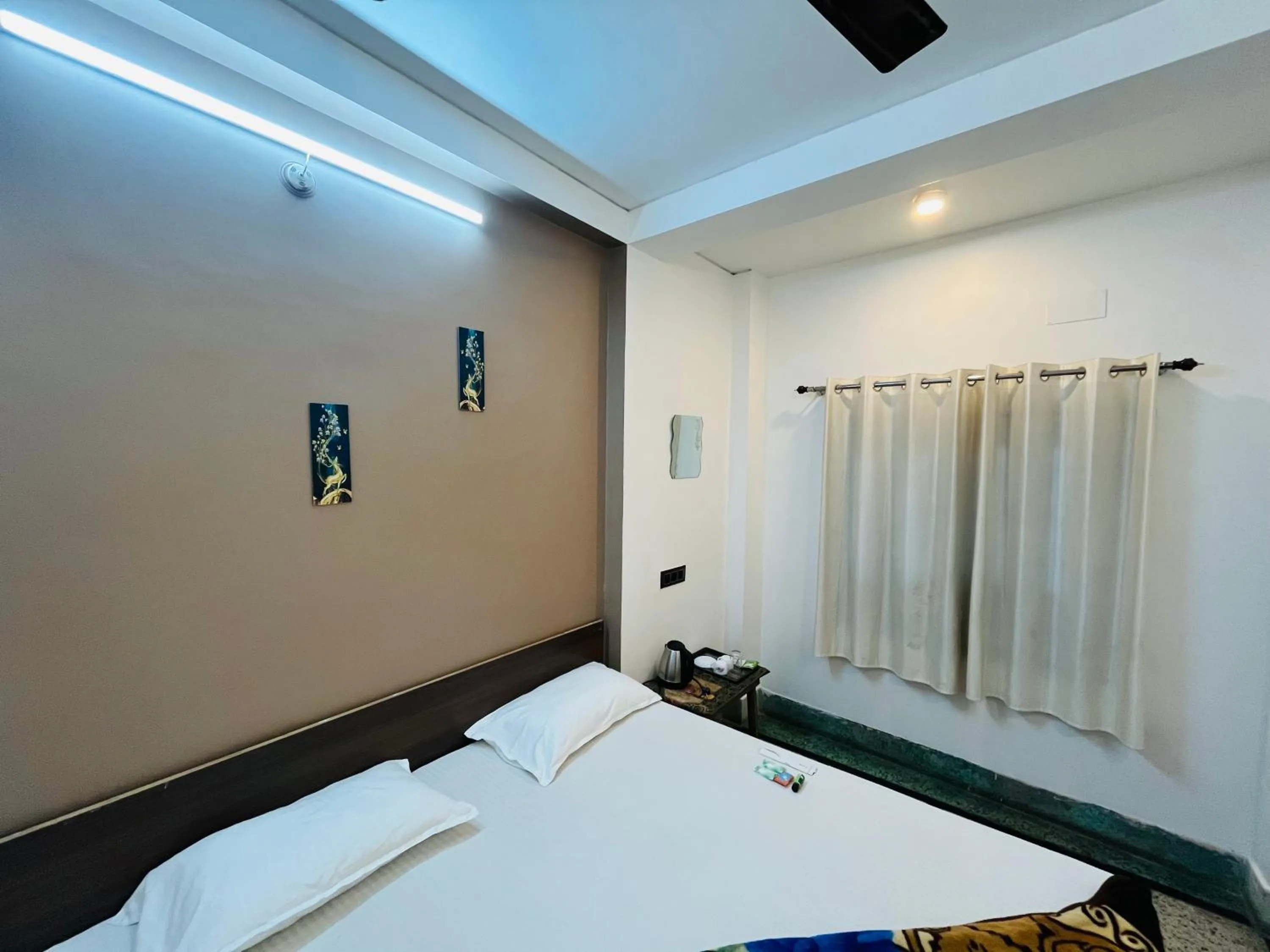 Bedroom, Bed in Ganga Guest House