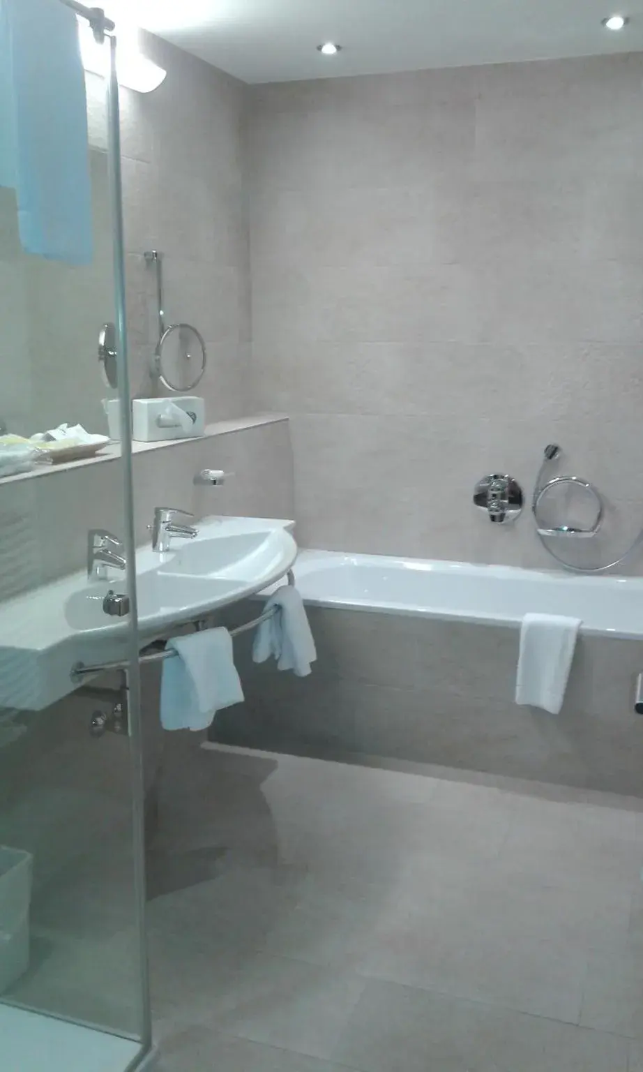 Junior Suite - single occupancy in Sporthotel Igls Junior Suite - single occupancy in Sporthotel Igls