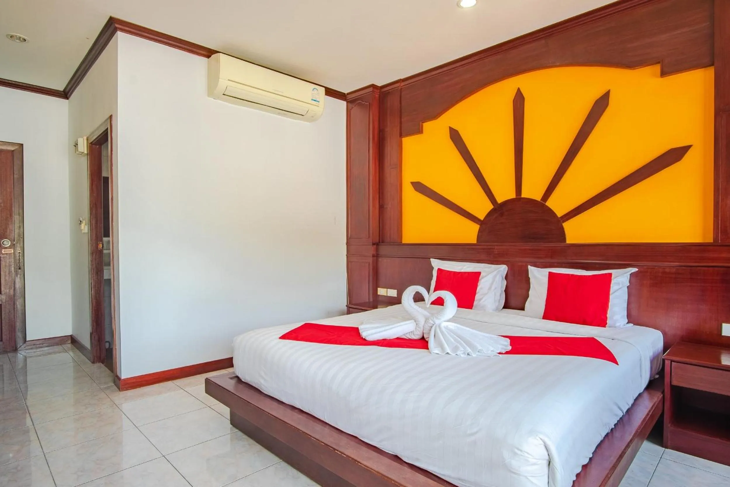 Bedroom, Bed in Art Mansion Patong Hotel