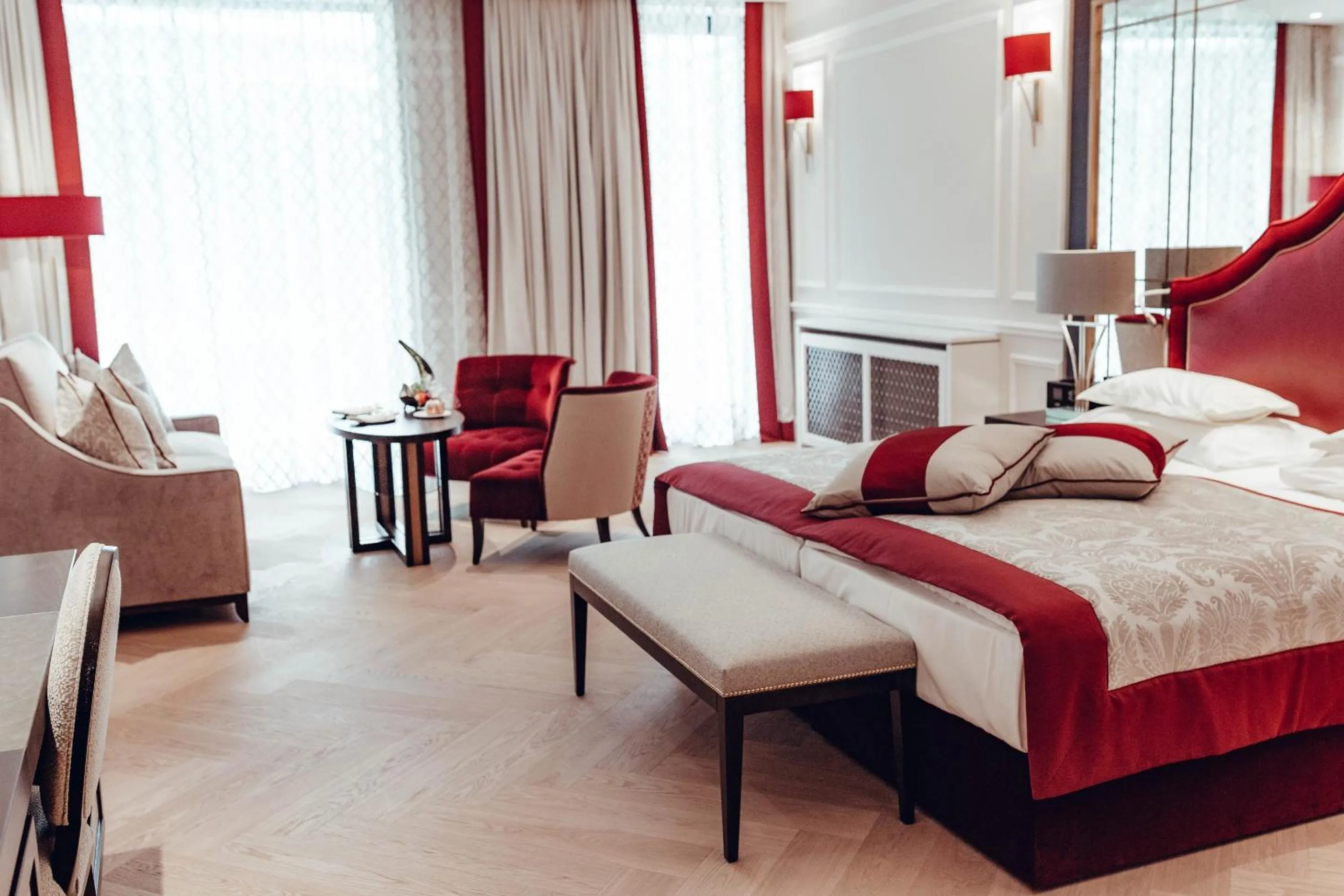 Photo of the whole room, Bed in Hotel Schloss Mönchstein