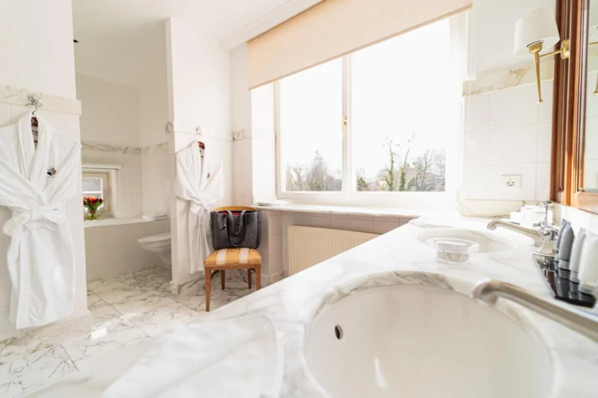 Bathroom in Hotel Schloss Mönchstein